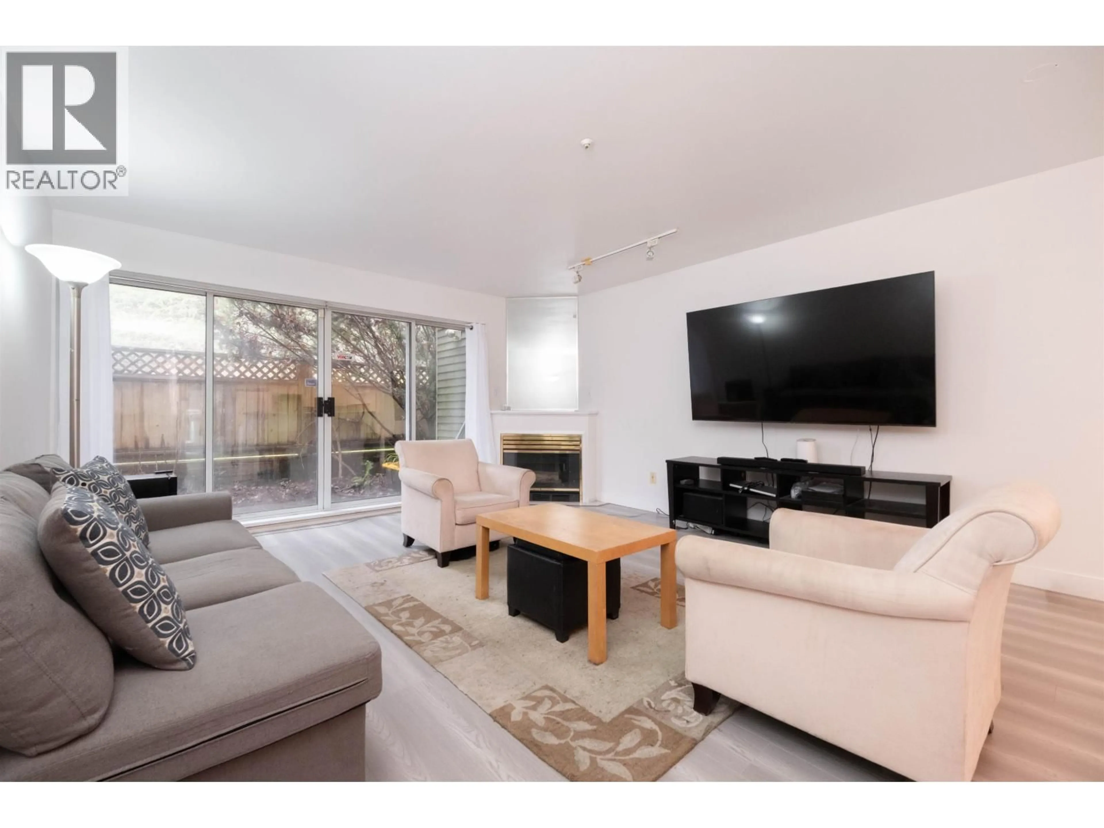 Living room with furniture, unknown for 3371 FIELDSTONE AVENUE, Vancouver British Columbia V5S4R9