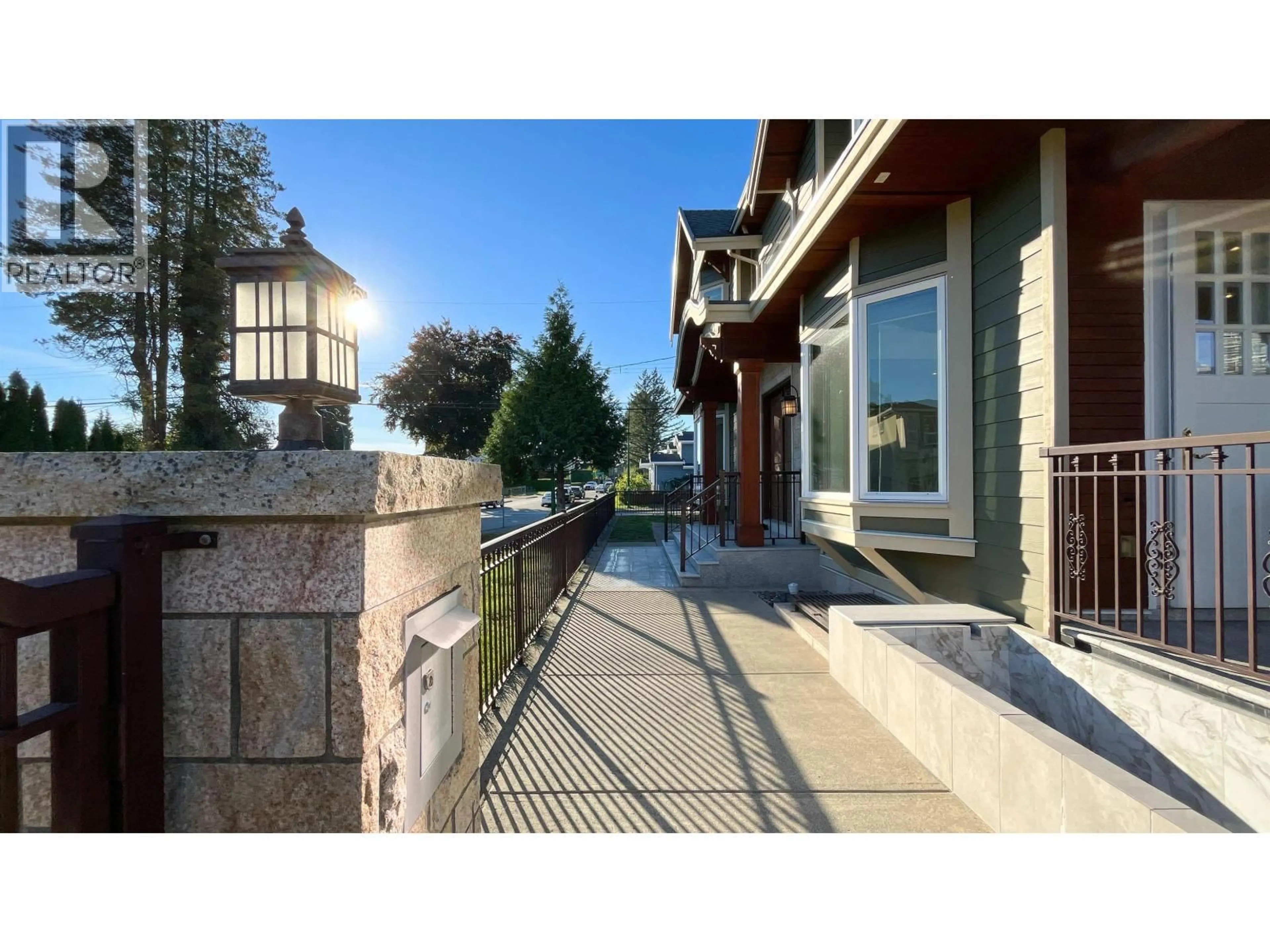 Unknown for 4319 GRETA STREET, Burnaby British Columbia V5J1N9