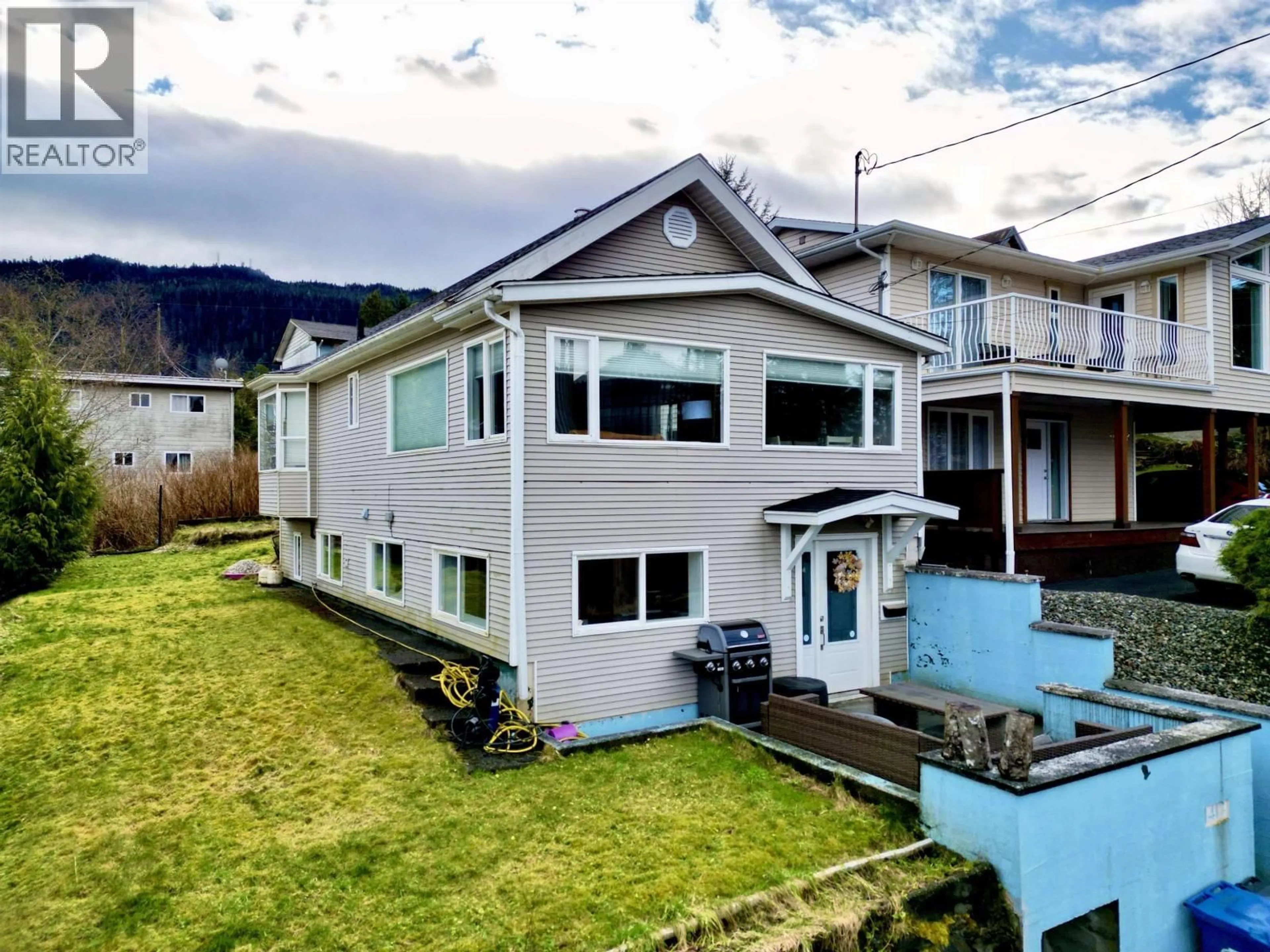 A pic from outside/outdoor area/front of a property/back of a property/a pic from drone, mountain view for 1417 GRAHAM AVENUE, Prince Rupert British Columbia V8J1C6