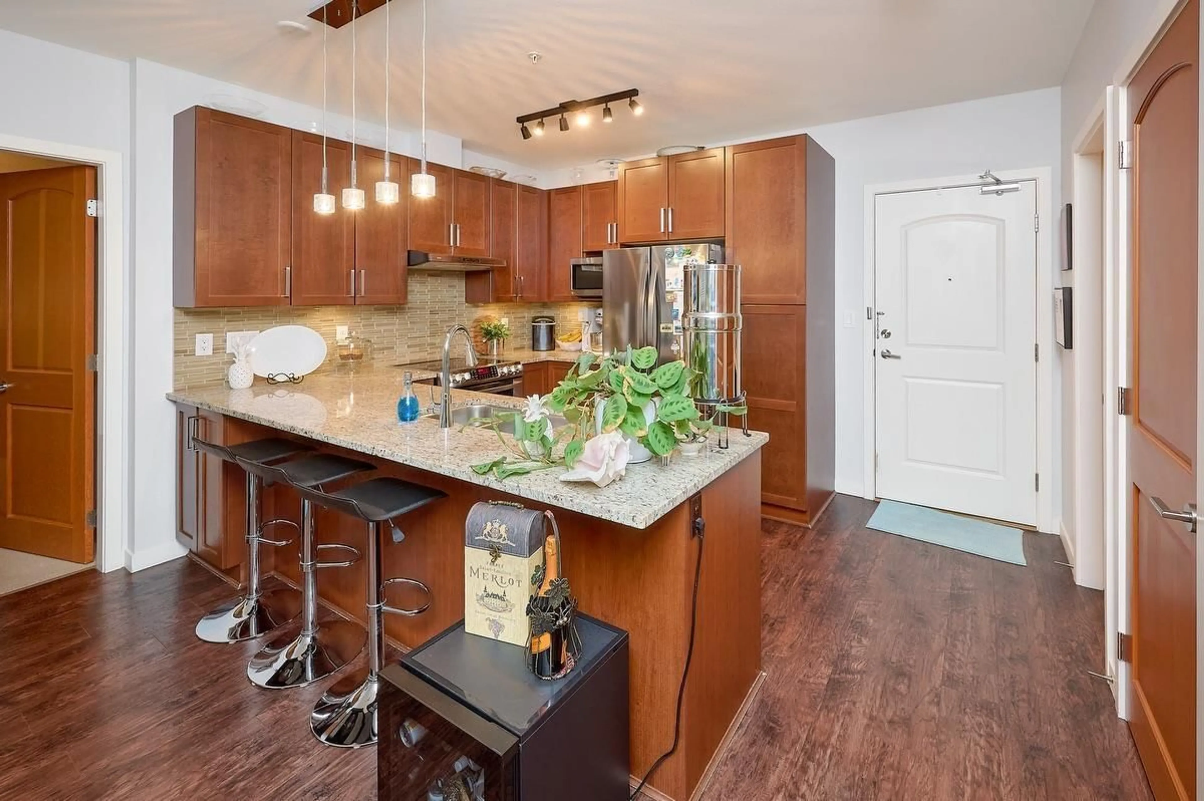 Open concept kitchen, unknown for 117 - 6480 194 STREET, Surrey British Columbia V4N6J9