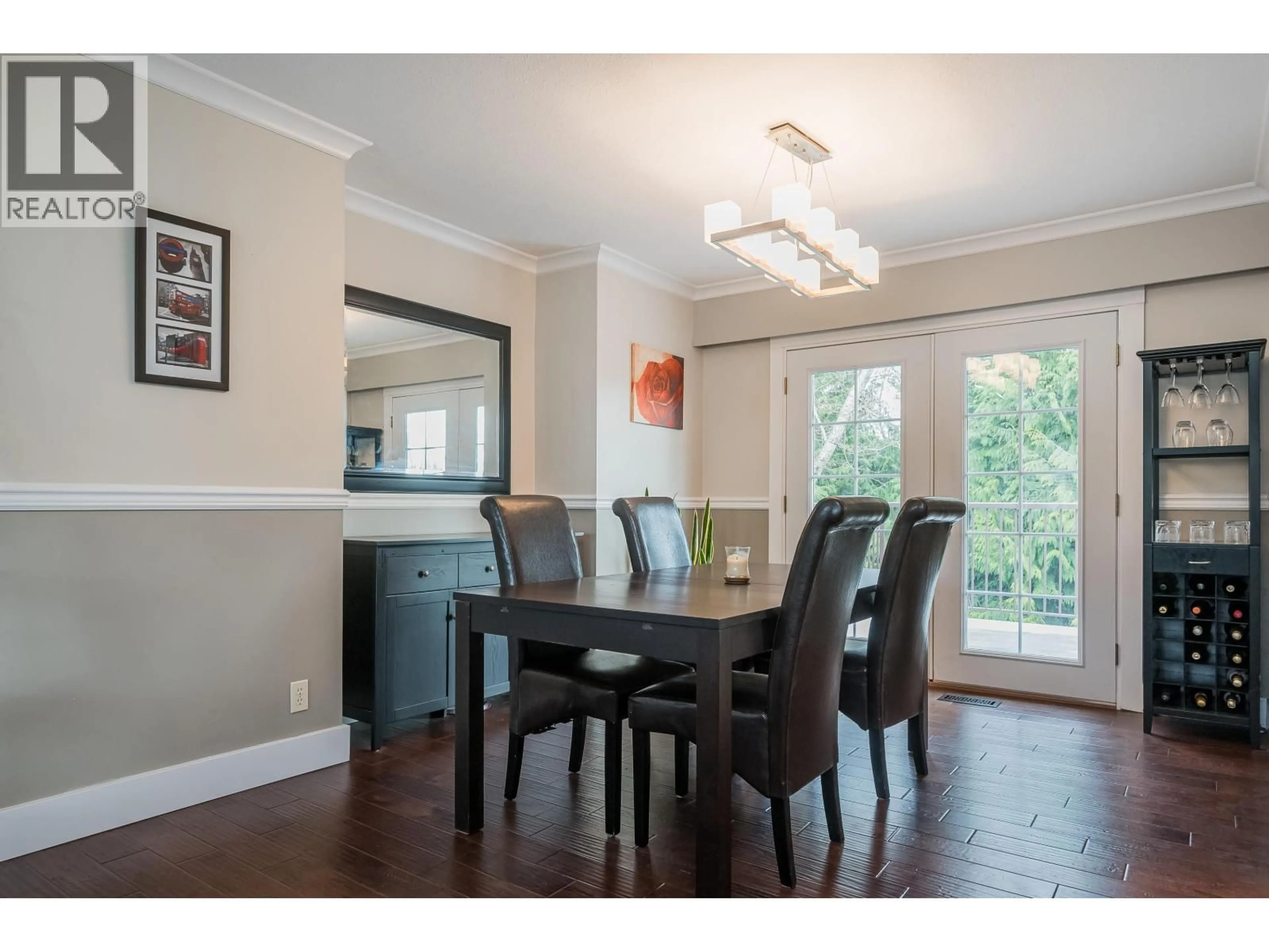 Dining room, wood/laminate floor for 286 ROBSON PLACE, Delta British Columbia V4M3P4