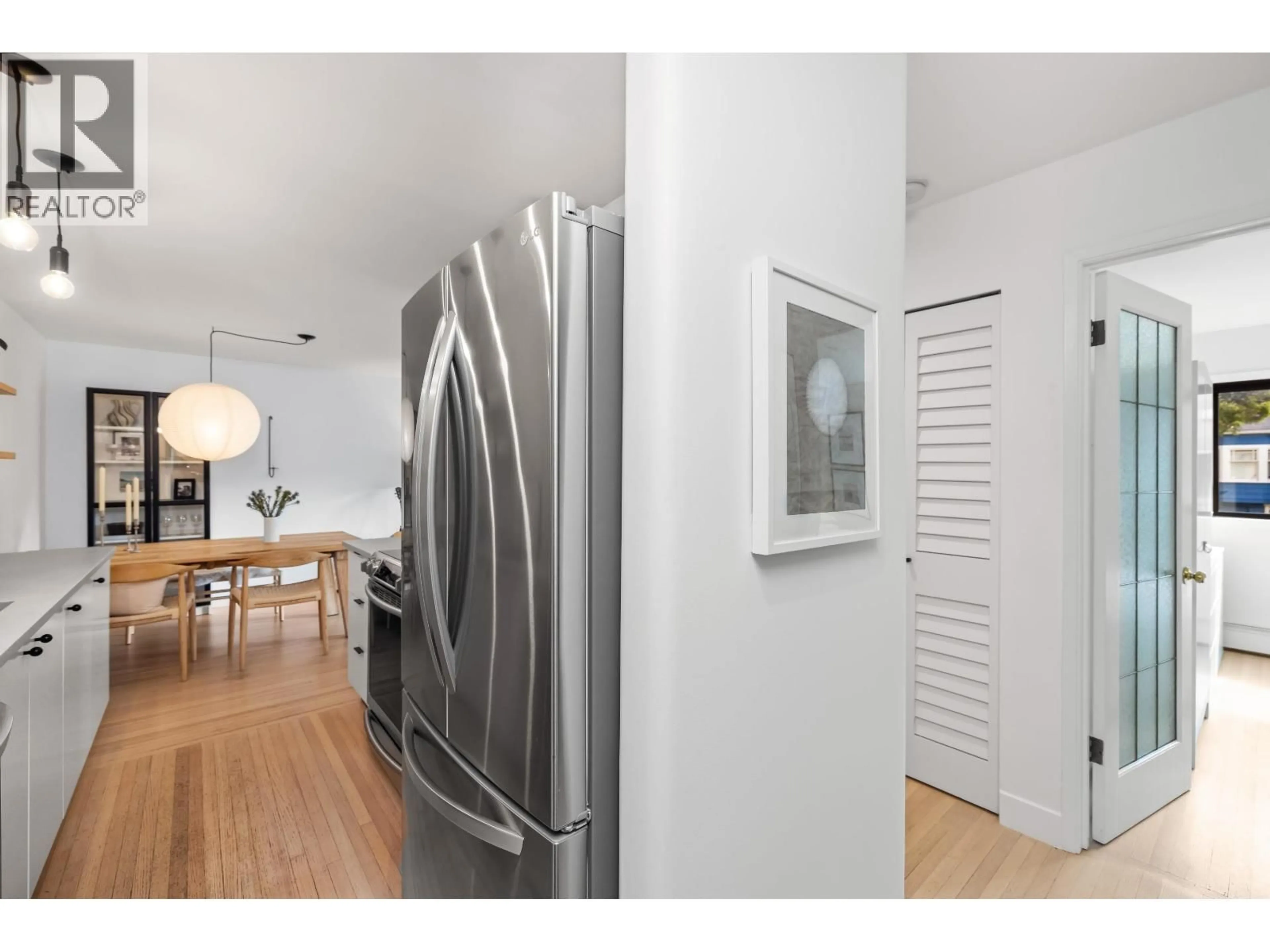 Indoor entryway for 207 - 1424 WALNUT STREET, Vancouver British Columbia V6J3R3