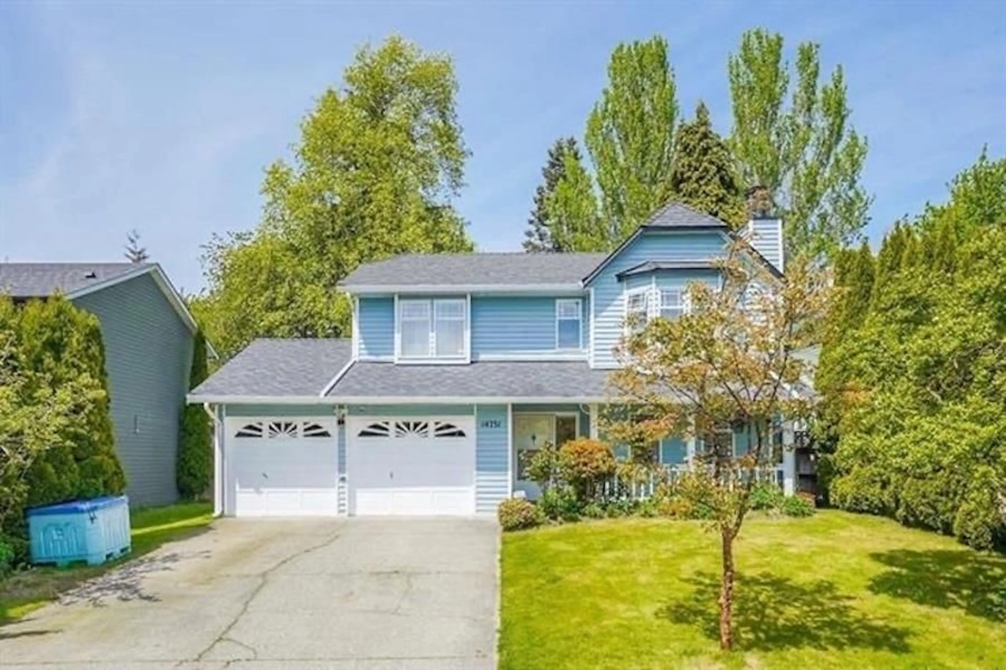 Home with vinyl exterior material, street for 14751 89A AVENUE, Surrey British Columbia V3R7Z9