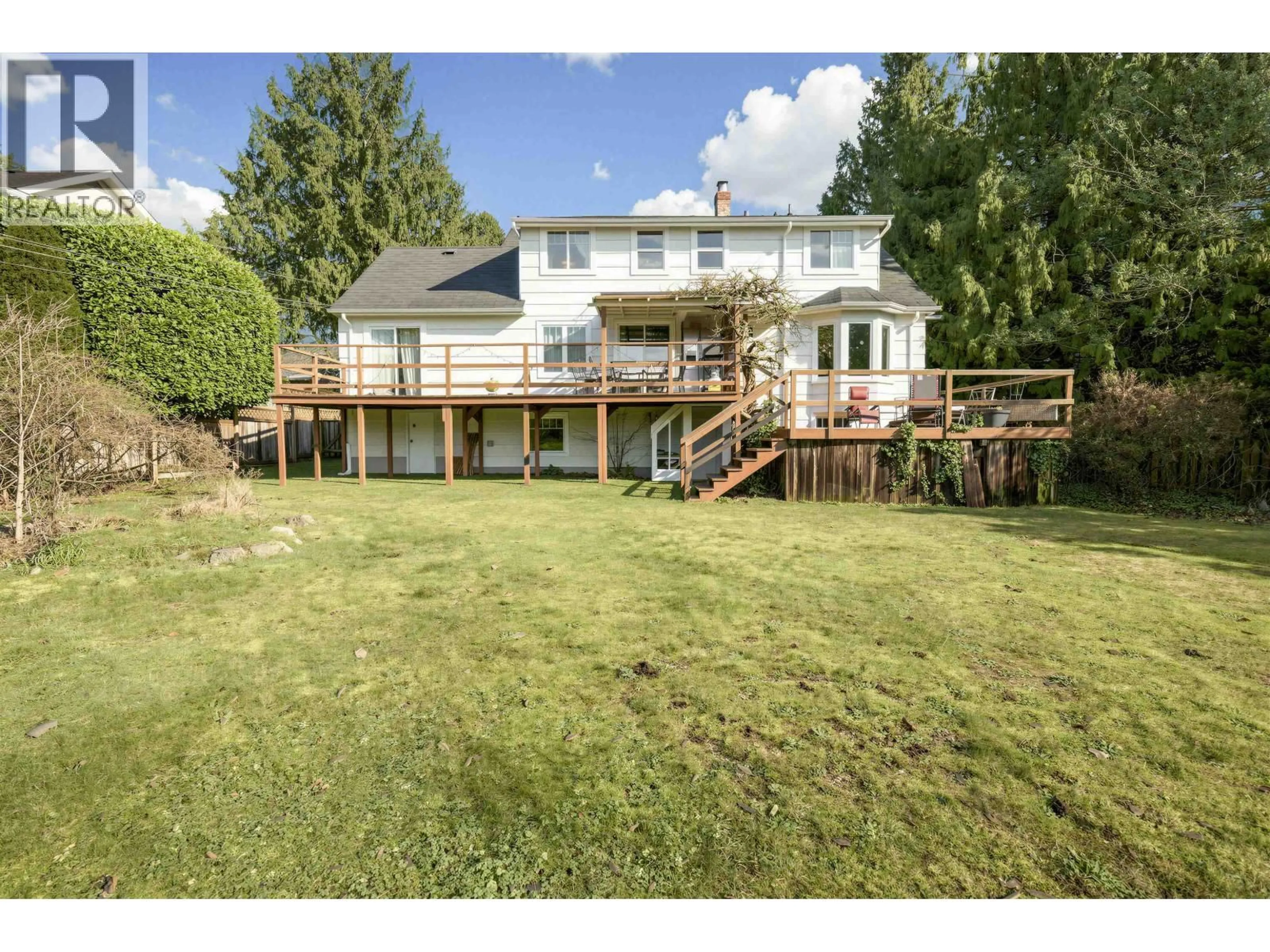 A pic from outside/outdoor area/front of a property/back of a property/a pic from drone, unknown for 6809 ARBUTUS STREET, Vancouver British Columbia V6P5S6