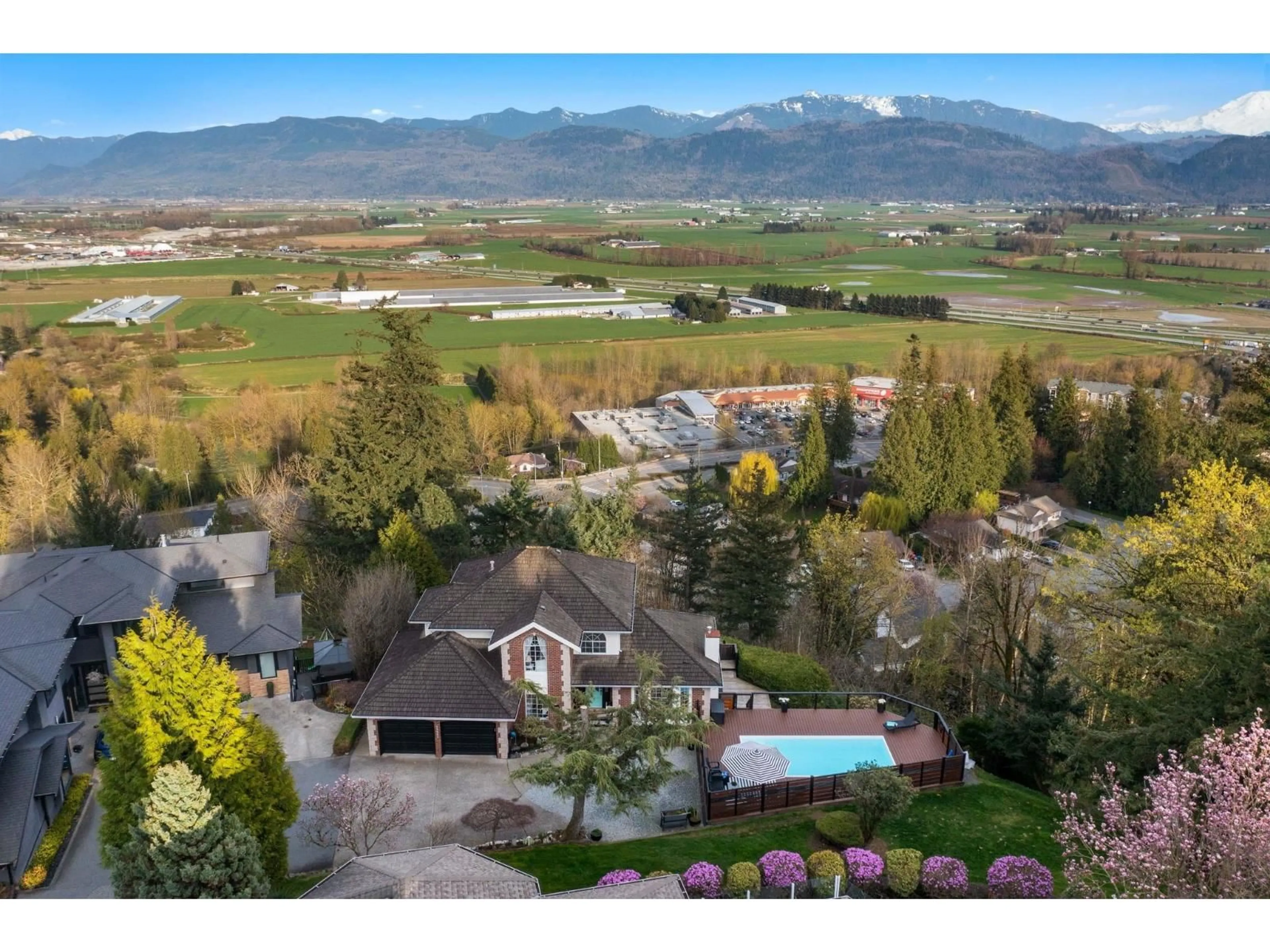 A pic from outside/outdoor area/front of a property/back of a property/a pic from drone, mountain view for 35993 EAGLECREST PLACE, Abbotsford British Columbia V3G1E7