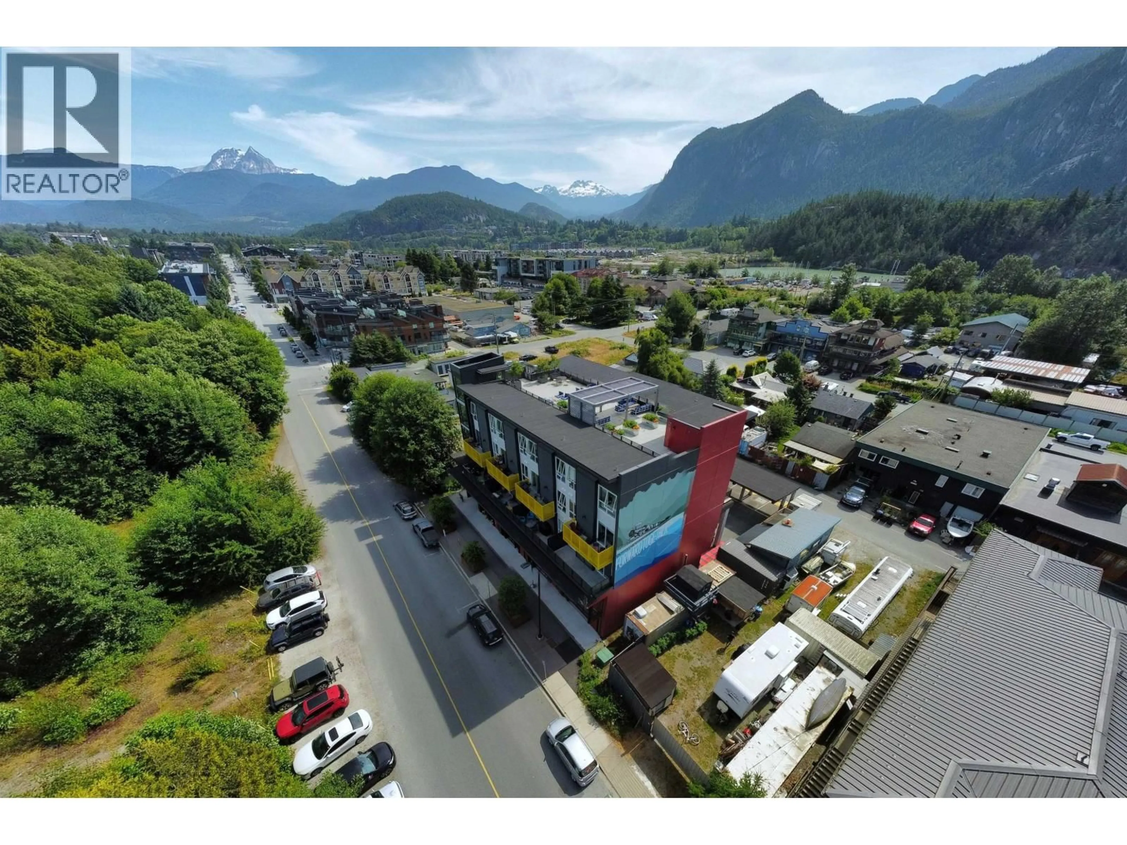 A pic from outside/outdoor area/front of a property/back of a property/a pic from drone, mountain view for 301 - 37762 THIRD AVENUE, Squamish British Columbia V8B1C3