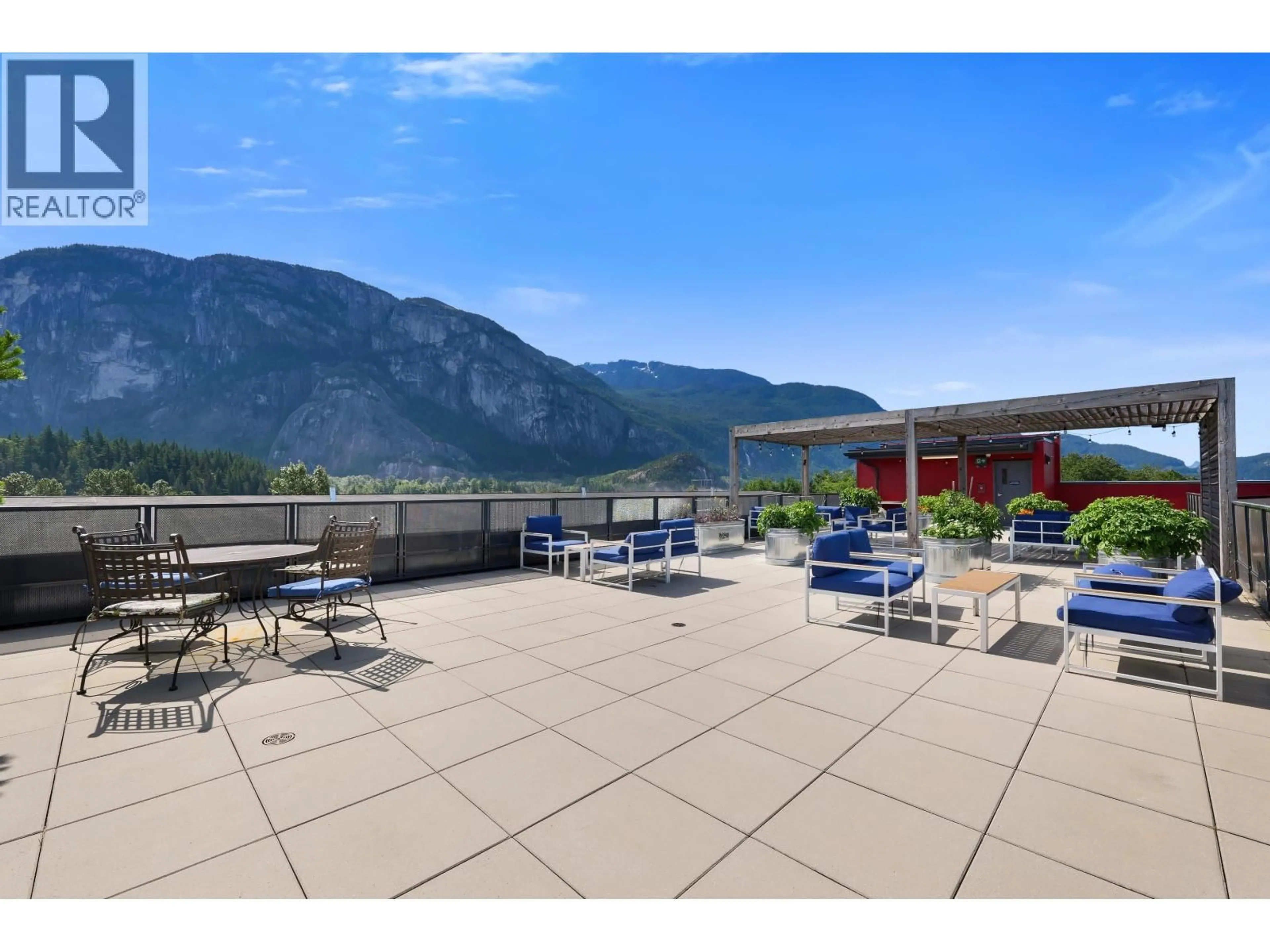 Patio, mountain view for 301 - 37762 THIRD AVENUE, Squamish British Columbia V8B1C3