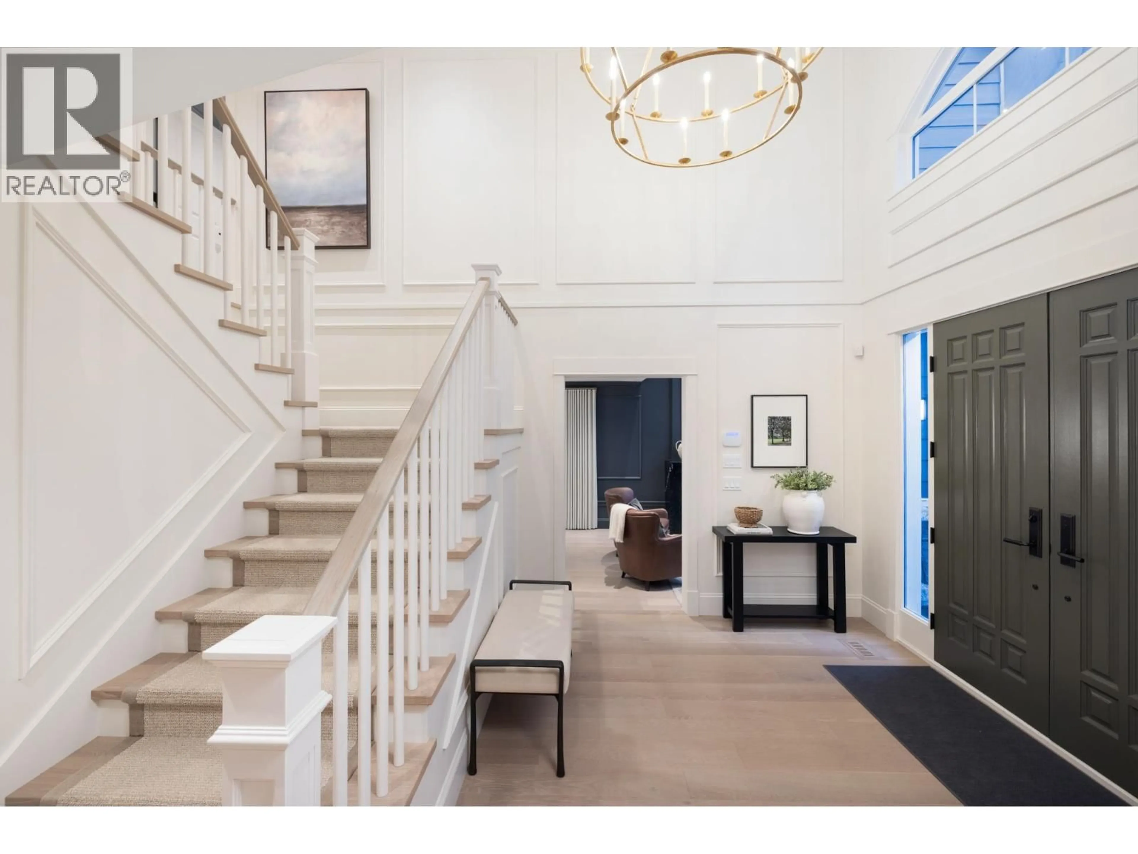 Indoor entryway for 5450 MARINE DRIVE, West Vancouver British Columbia V7W2R2