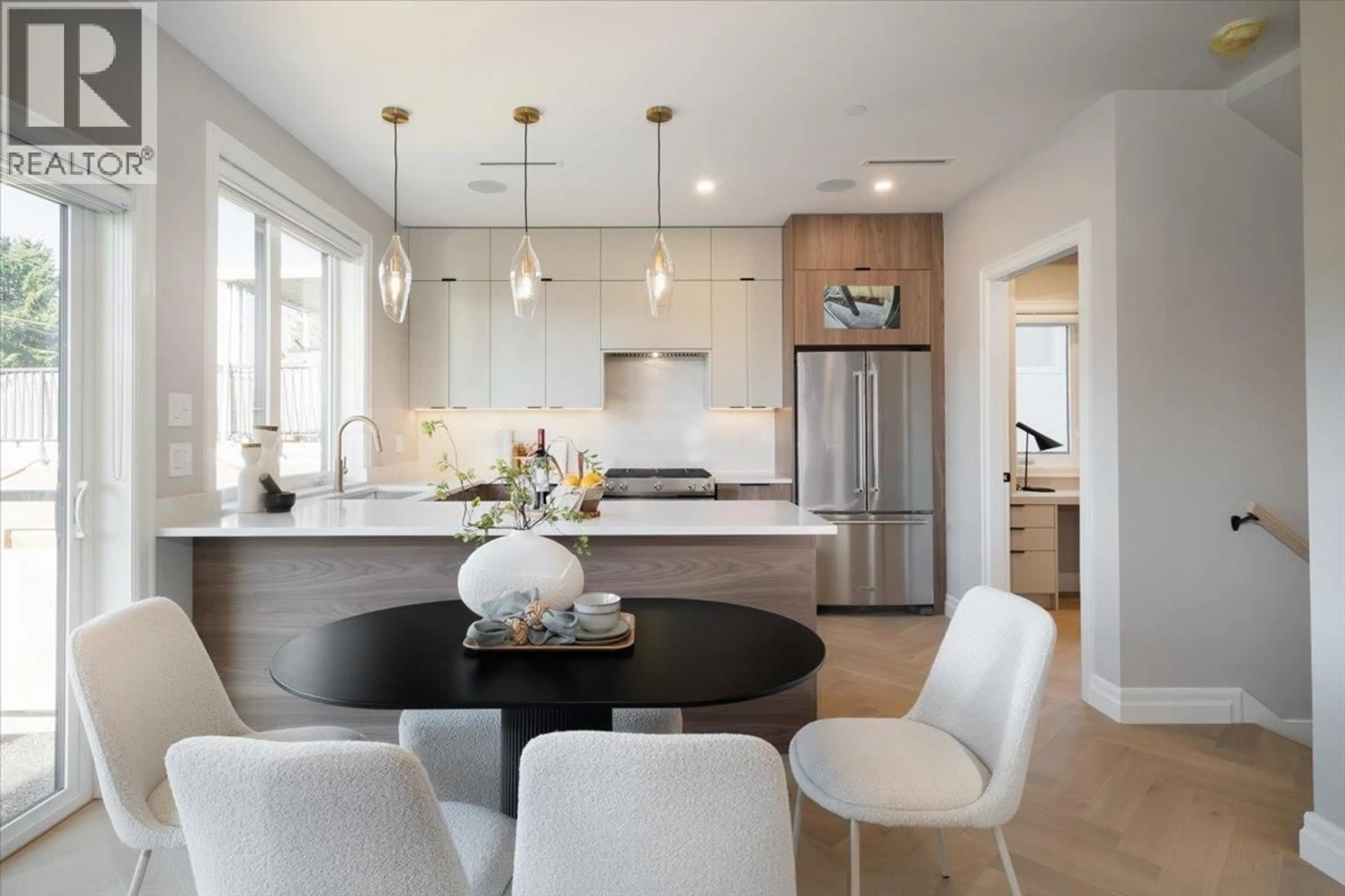 Contemporary kitchen, unknown for 2 - 6061 SHERBROOKE STREET, Vancouver British Columbia V5W3N3