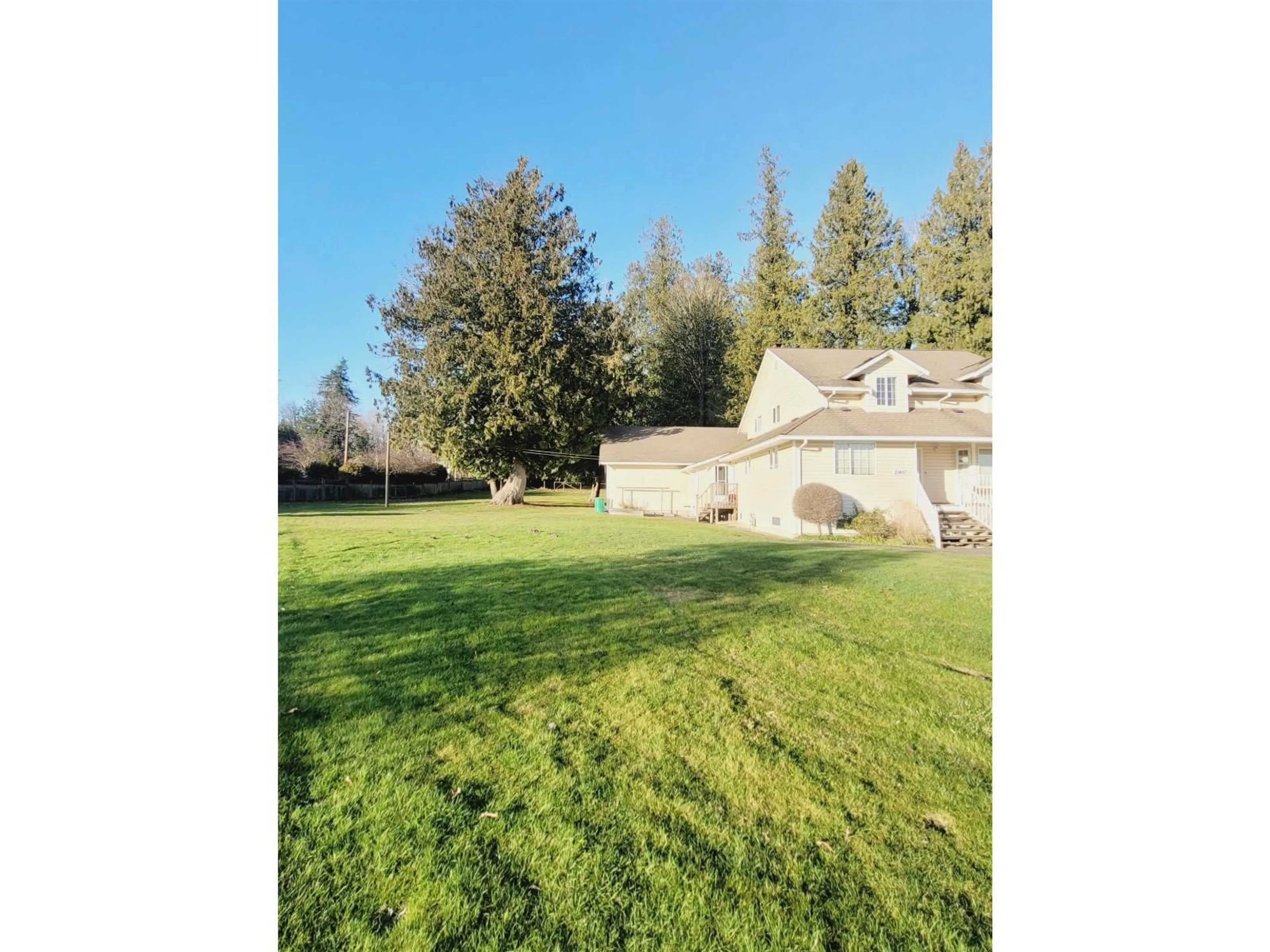 A pic from outside/outdoor area/front of a property/back of a property/a pic from drone, unknown for 21457 78 AVENUE, Langley British Columbia V2Y2E9