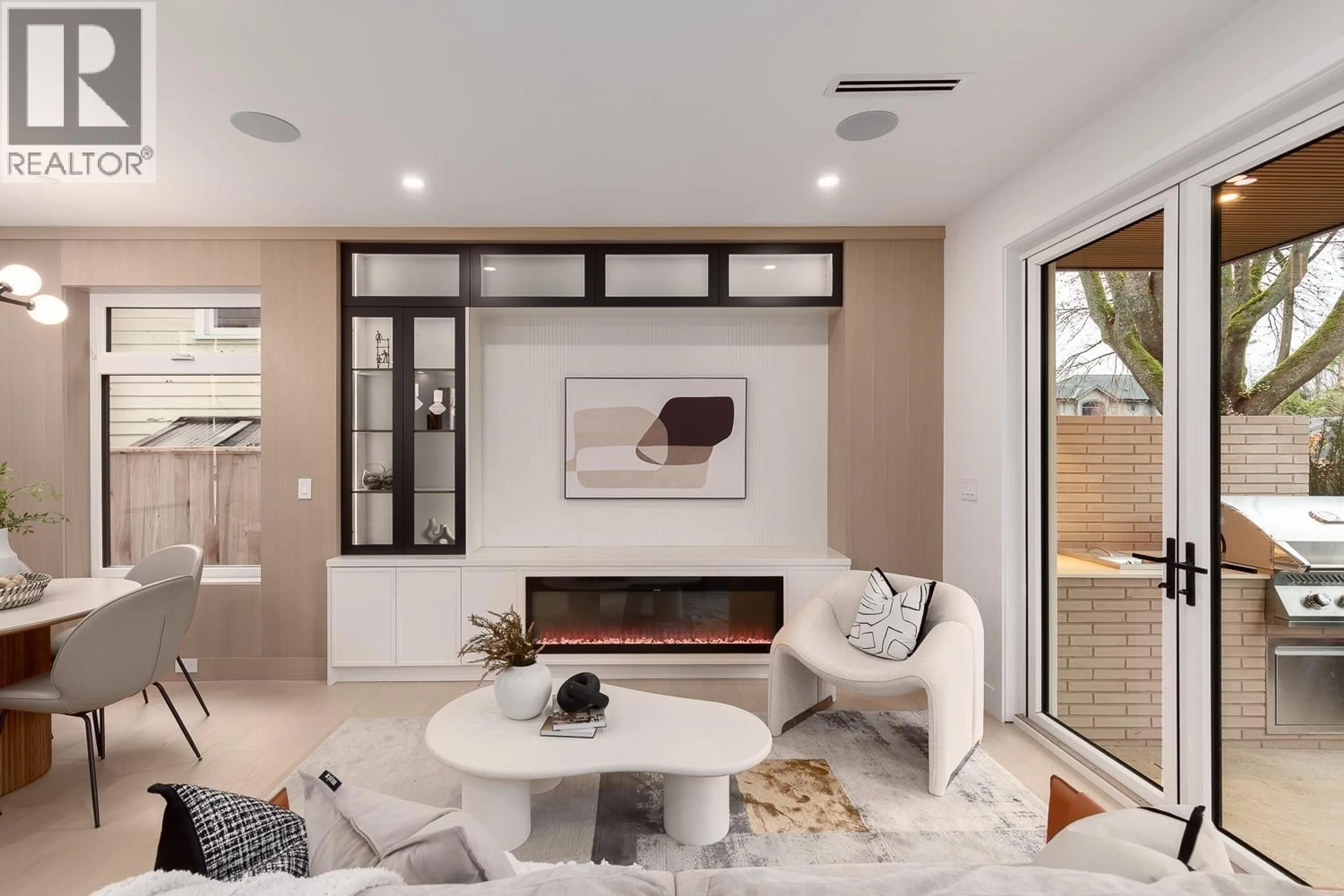 Living room with furniture, ceramic/tile floor for 2 - 2976 13TH AVENUE, Vancouver British Columbia V6K2T9