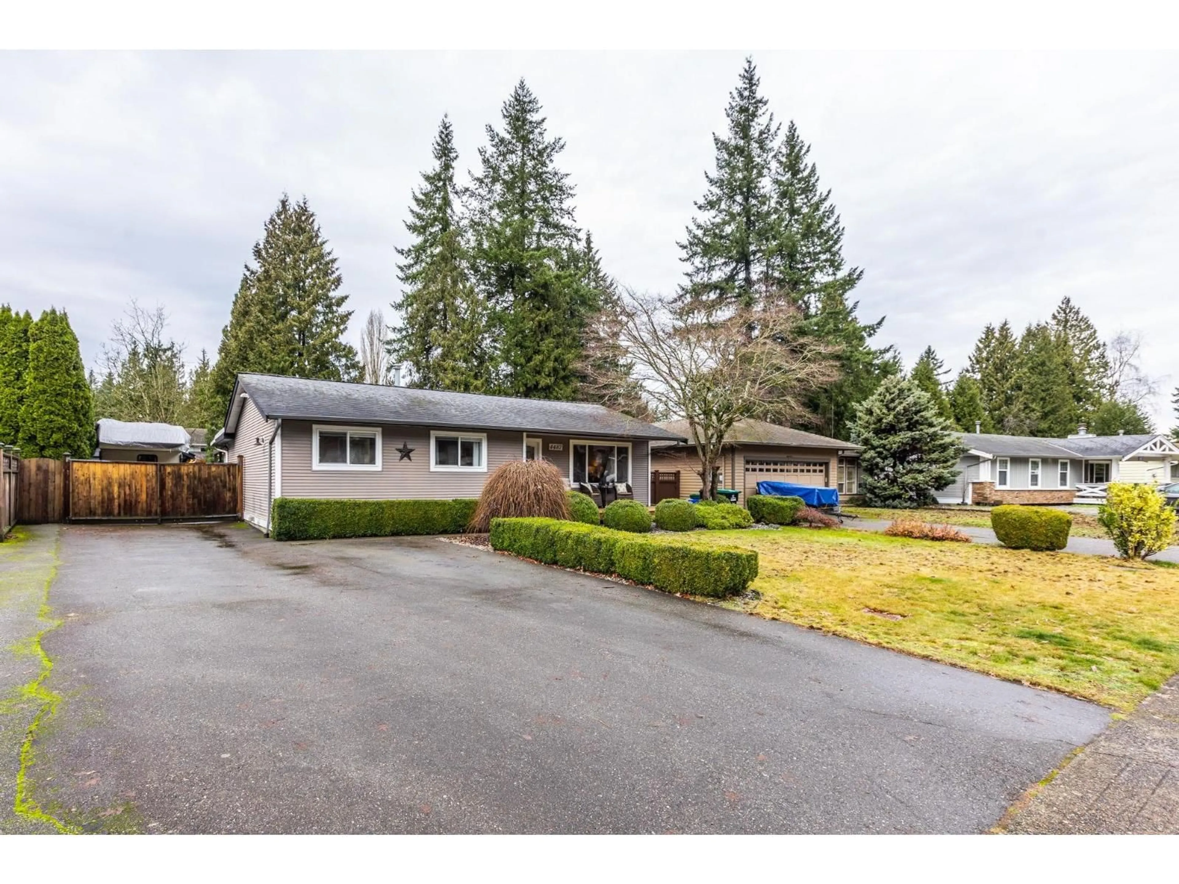 Unknown for 4487 202 STREET, Langley British Columbia V3A6M6