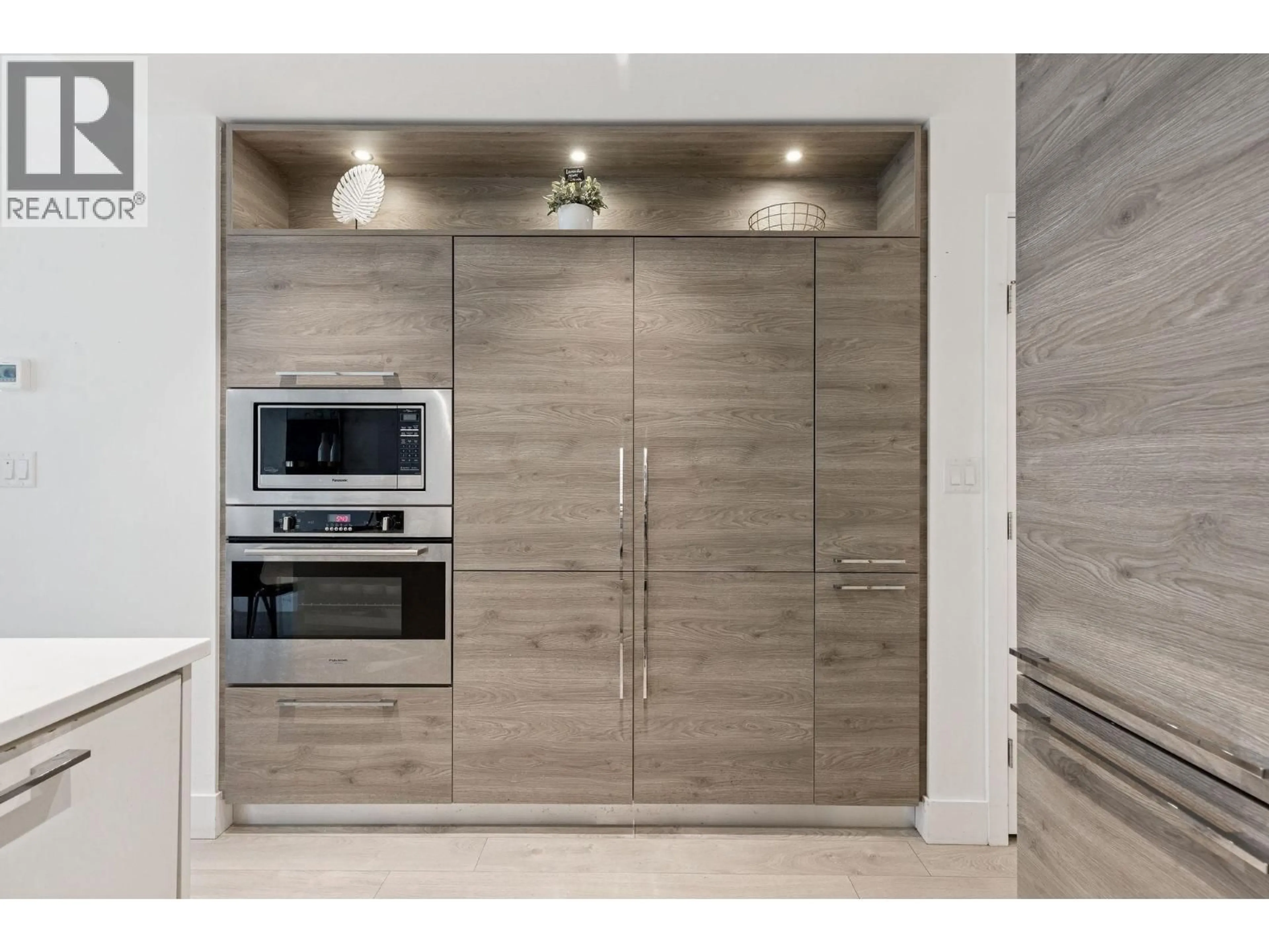 Contemporary kitchen, unknown for 507 - 7358 EDMONDS STREET, Burnaby British Columbia V3N0H1