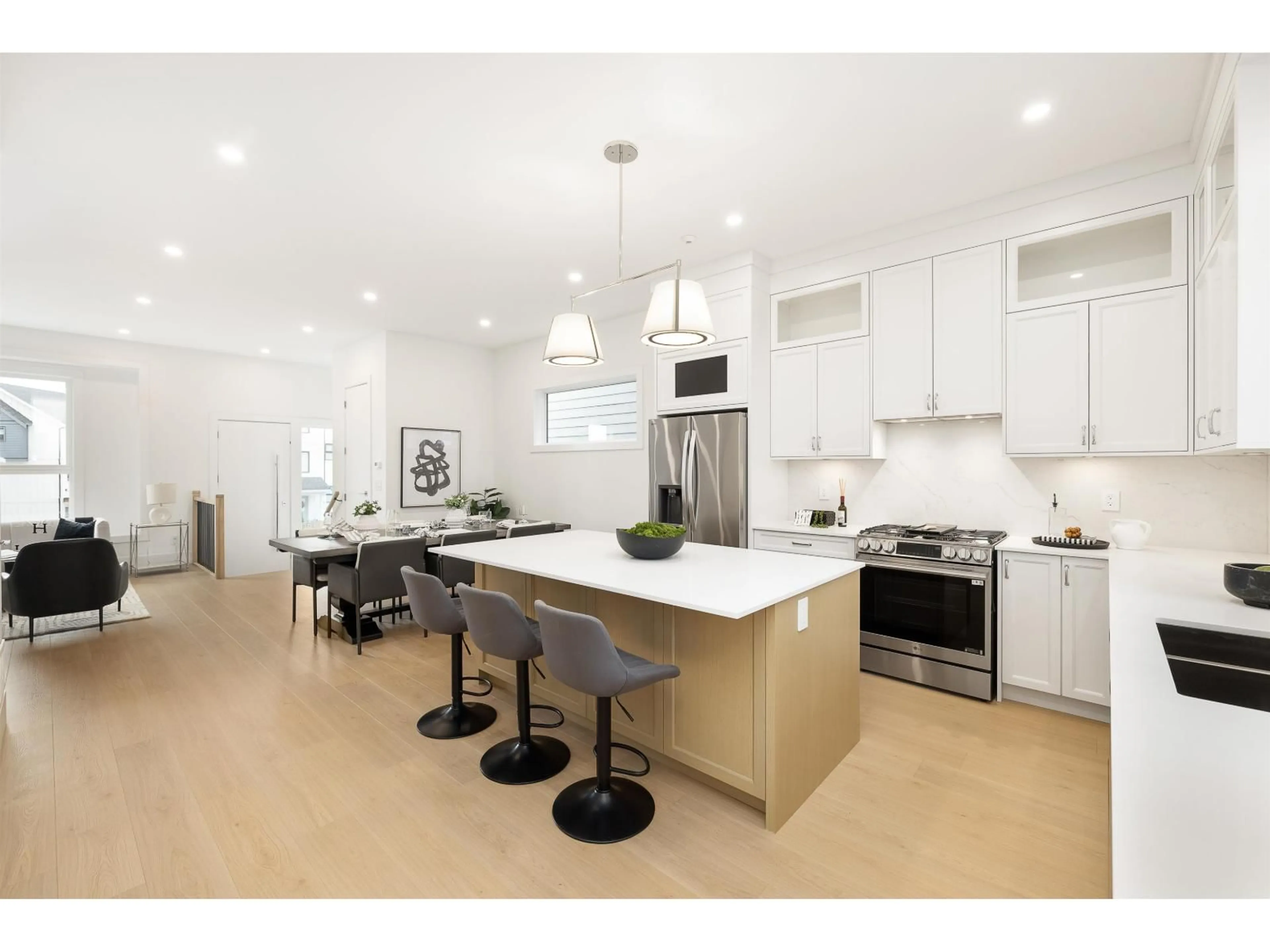 Open concept kitchen, unknown for 102 - 1810 165A STREET, Surrey British Columbia V3Z9X5