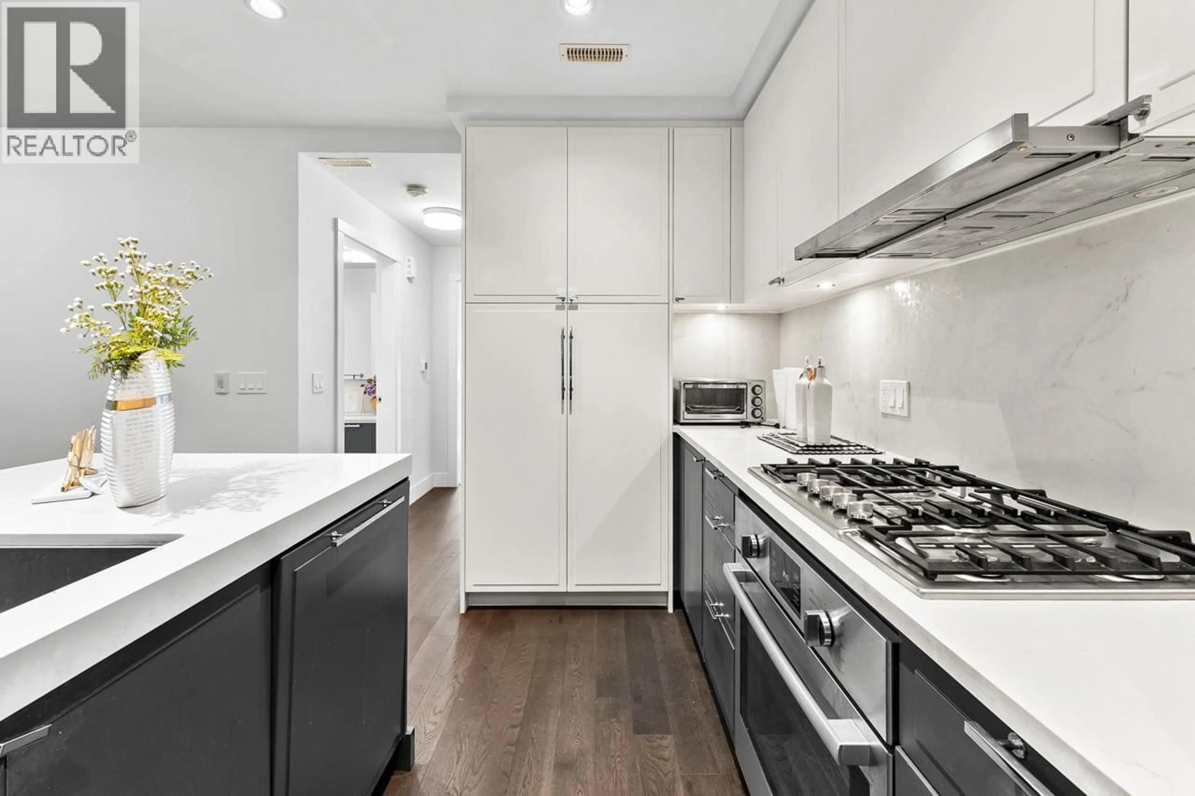 Unknown for 7599 YUKON STREET, Vancouver British Columbia V5X2Y4