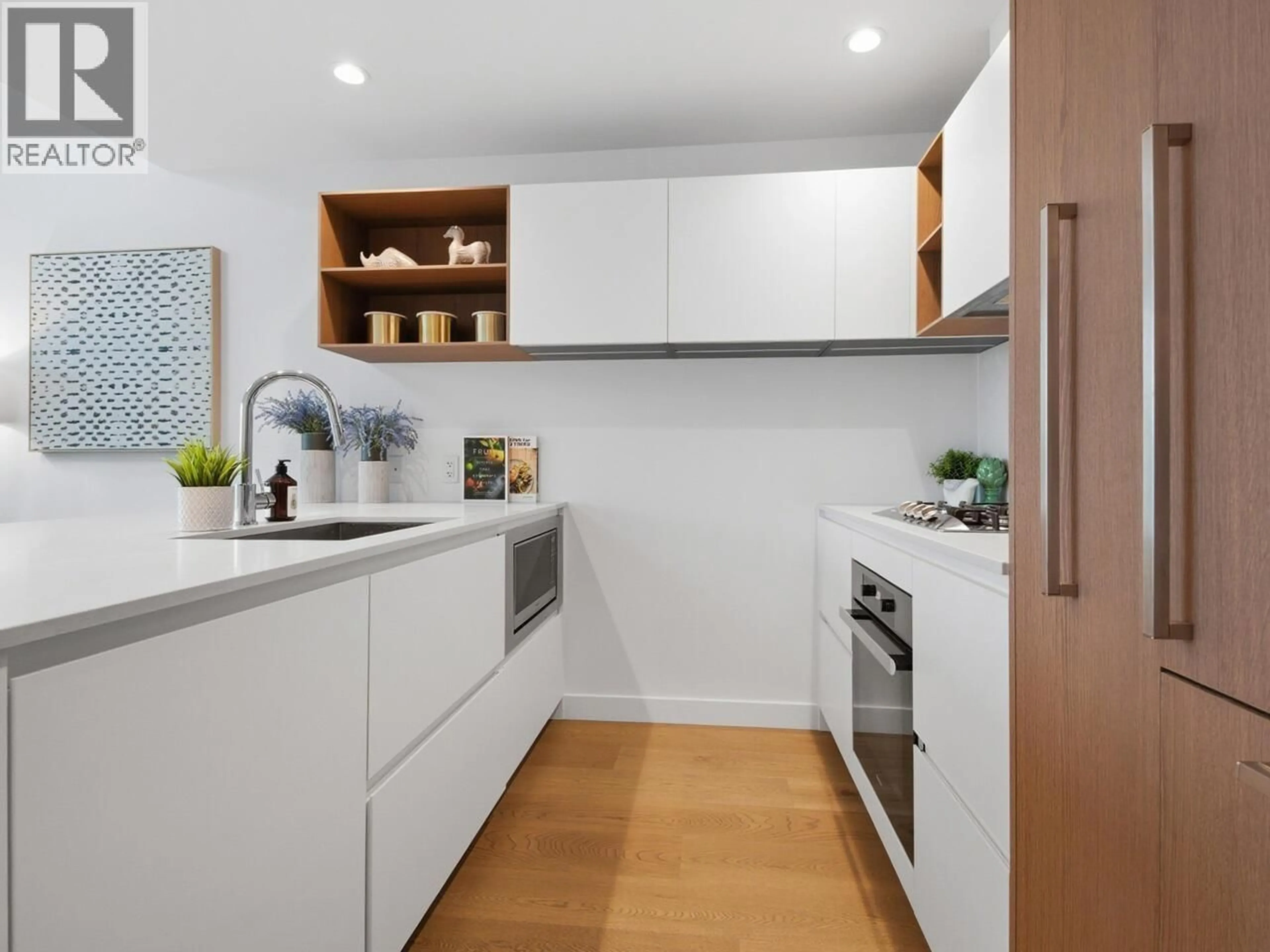 Contemporary kitchen, unknown for 905 - 6000 MCKAY AVENUE, Burnaby British Columbia V5H0K2