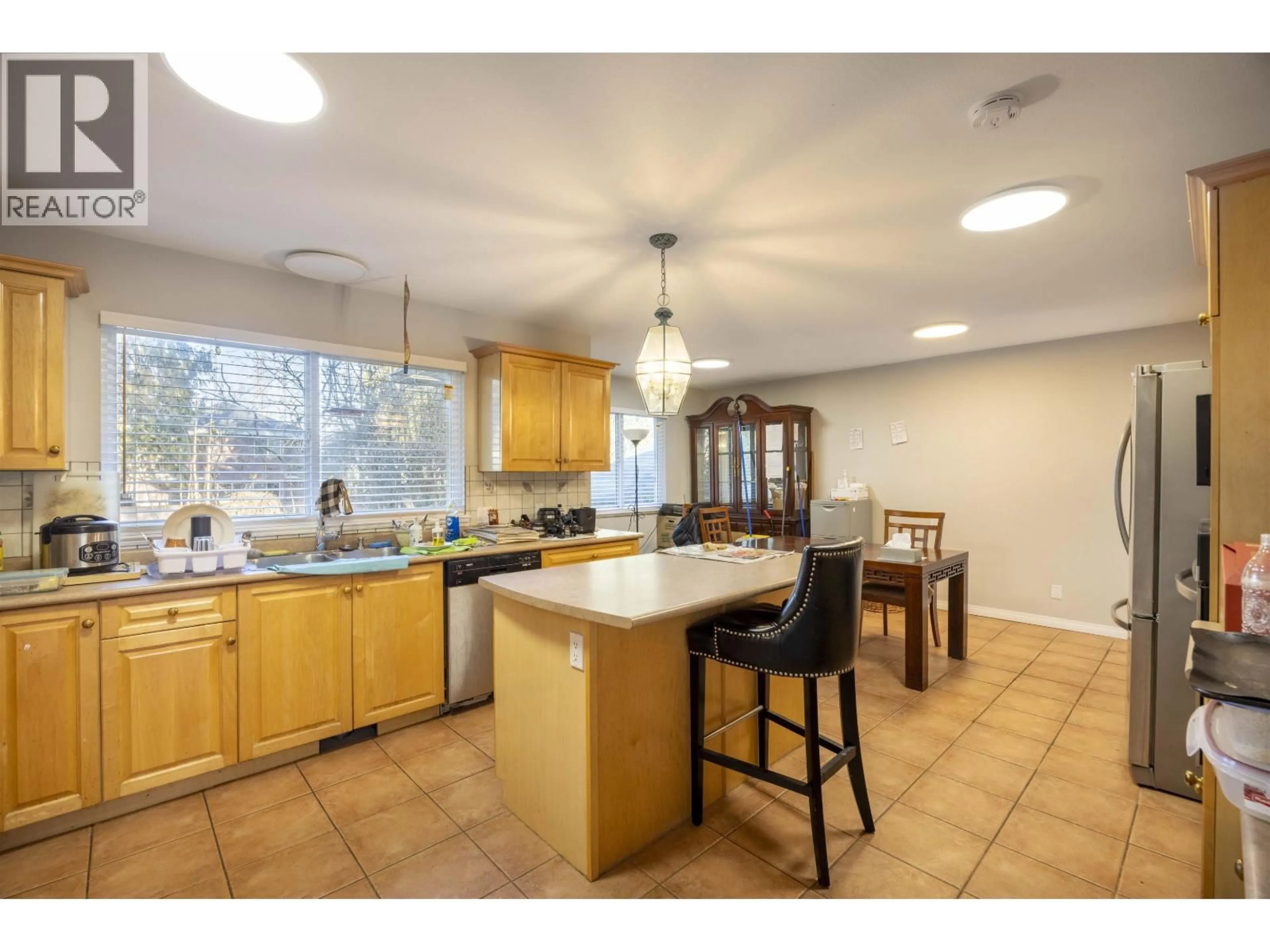 Open concept kitchen, ceramic/tile floor for 10291 CAITHCART ROAD, Richmond British Columbia V6X1N3