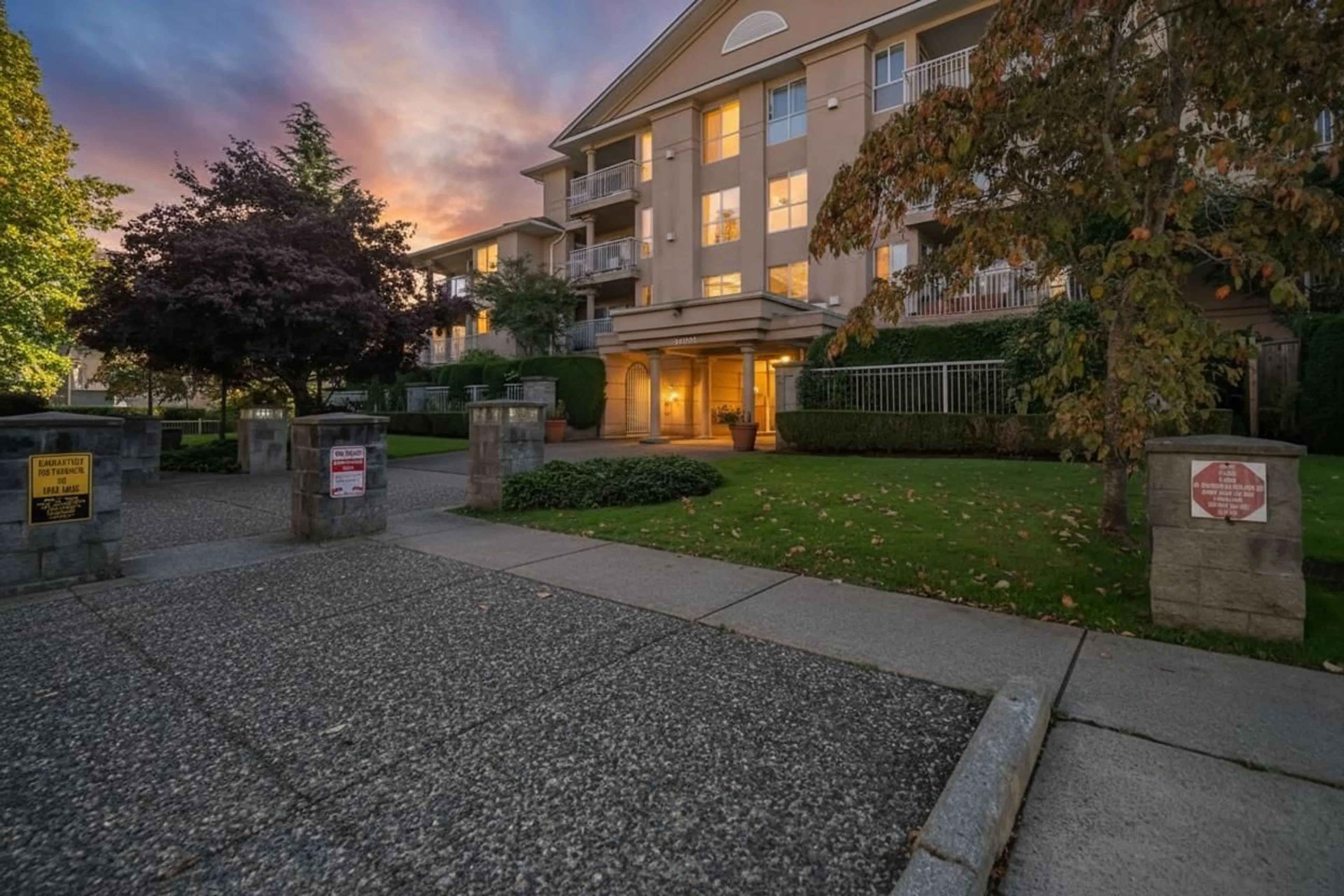 Patio, unknown for 203 - 13733 74 AVENUE, Surrey British Columbia V3W1B8