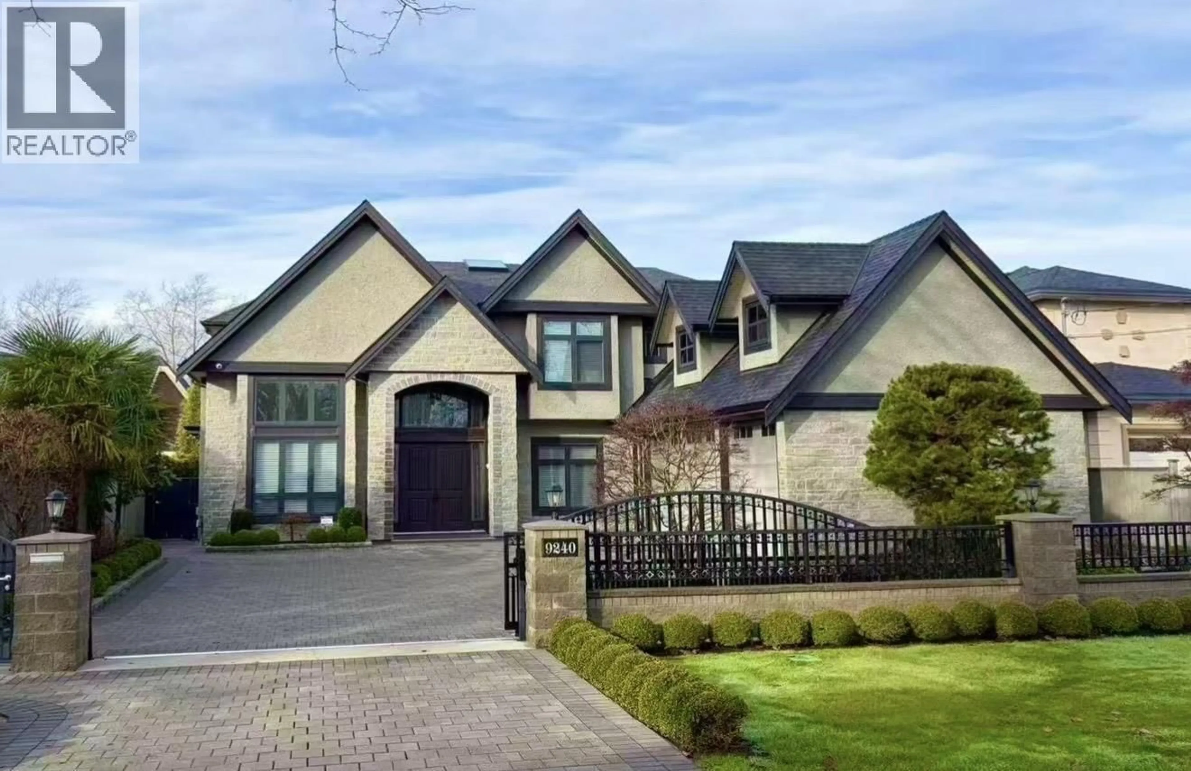 Home with brick exterior material, street for 9240 CHAPMOND CRESCENT, Richmond British Columbia V7E1M5