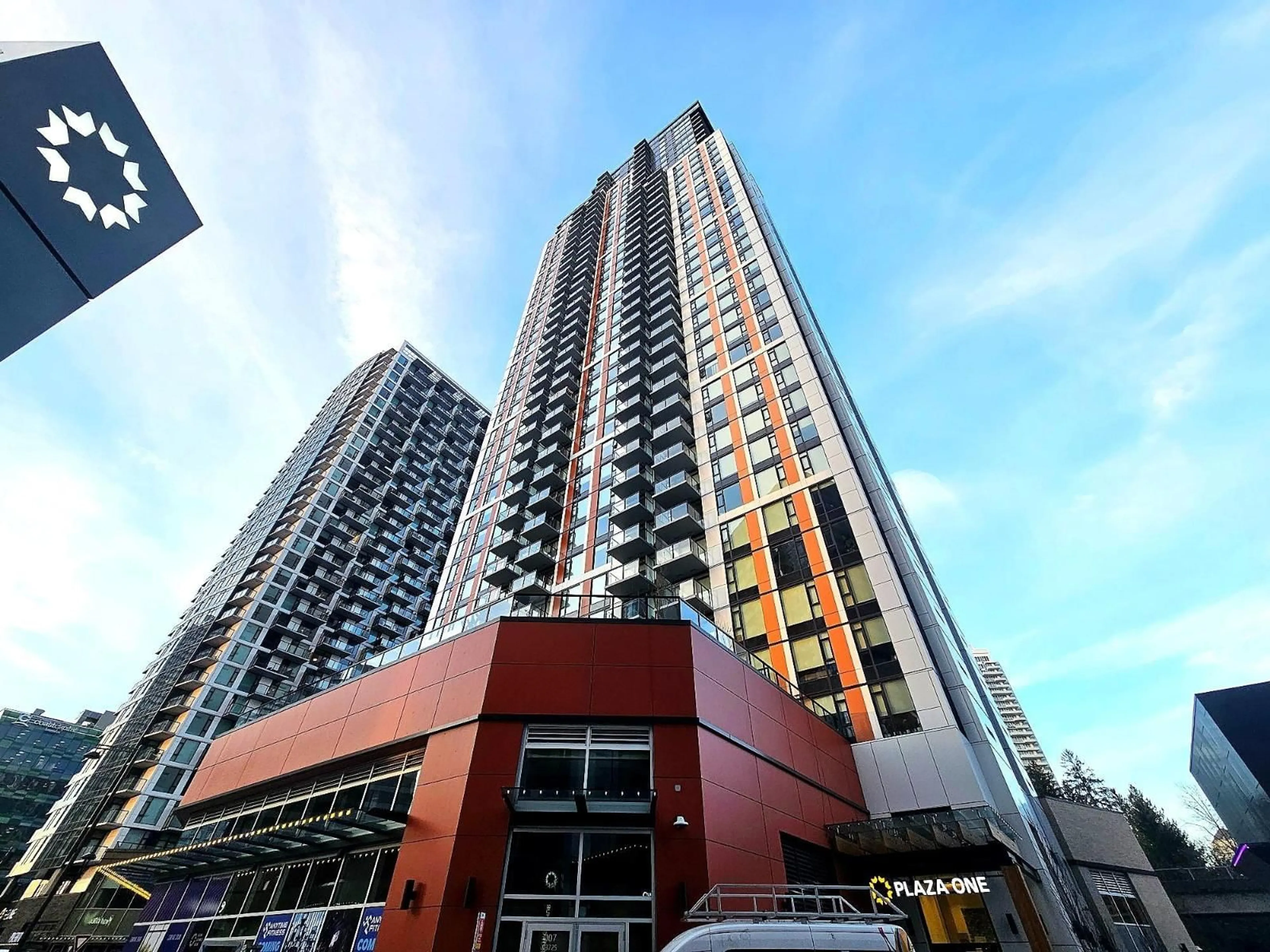 Indoor foyer for 3307 - 13725 GEORGE JUNCTION, Surrey British Columbia V3T4Y3