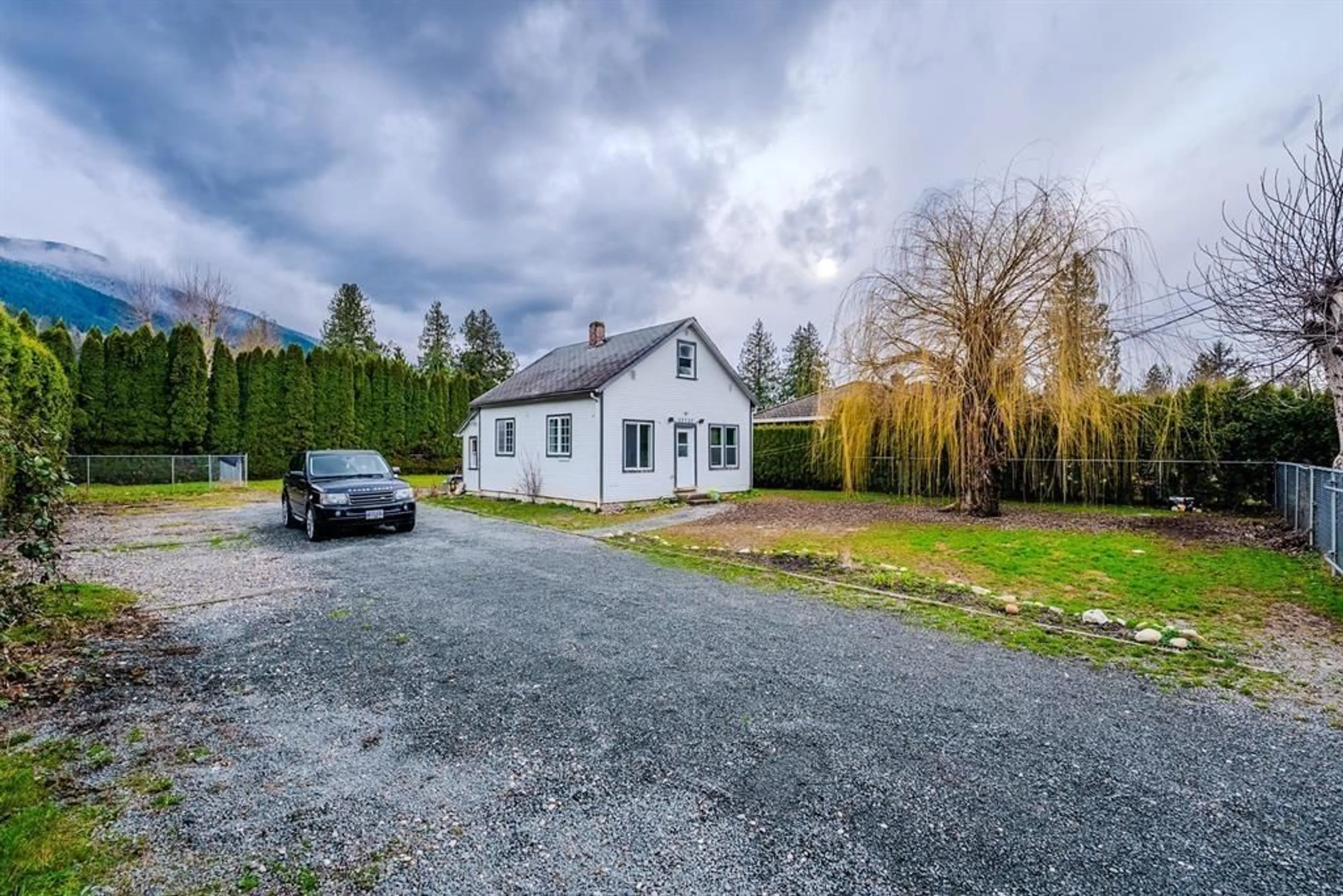 A pic from outside/outdoor area/front of a property/back of a property/a pic from drone, street for 52752 BUNKER ROAD, Rosedale British Columbia V0X1X1