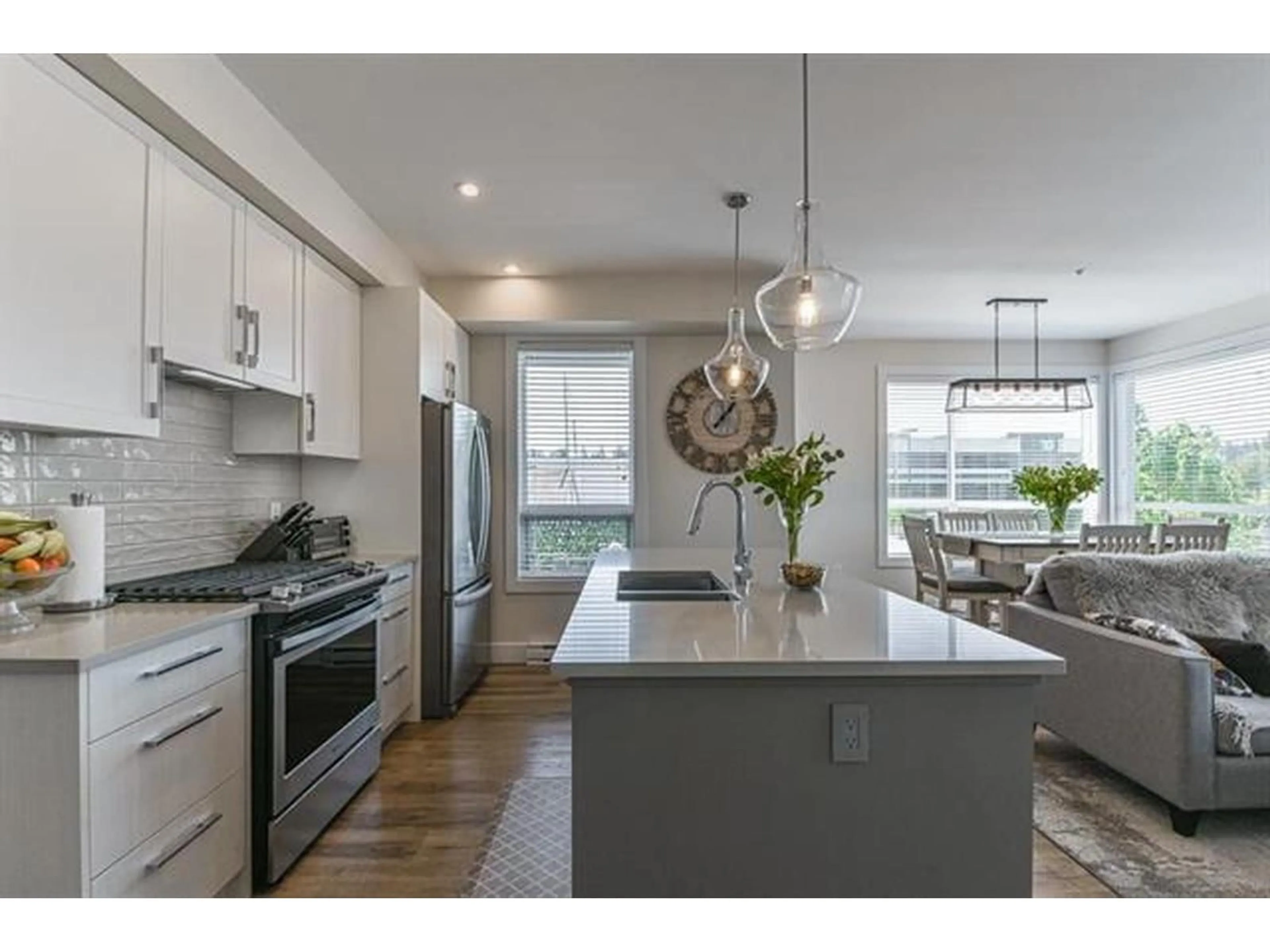 Open concept kitchen, unknown for 212 - 32838 VENTURA AVENUE, Abbotsford British Columbia V2S0M5