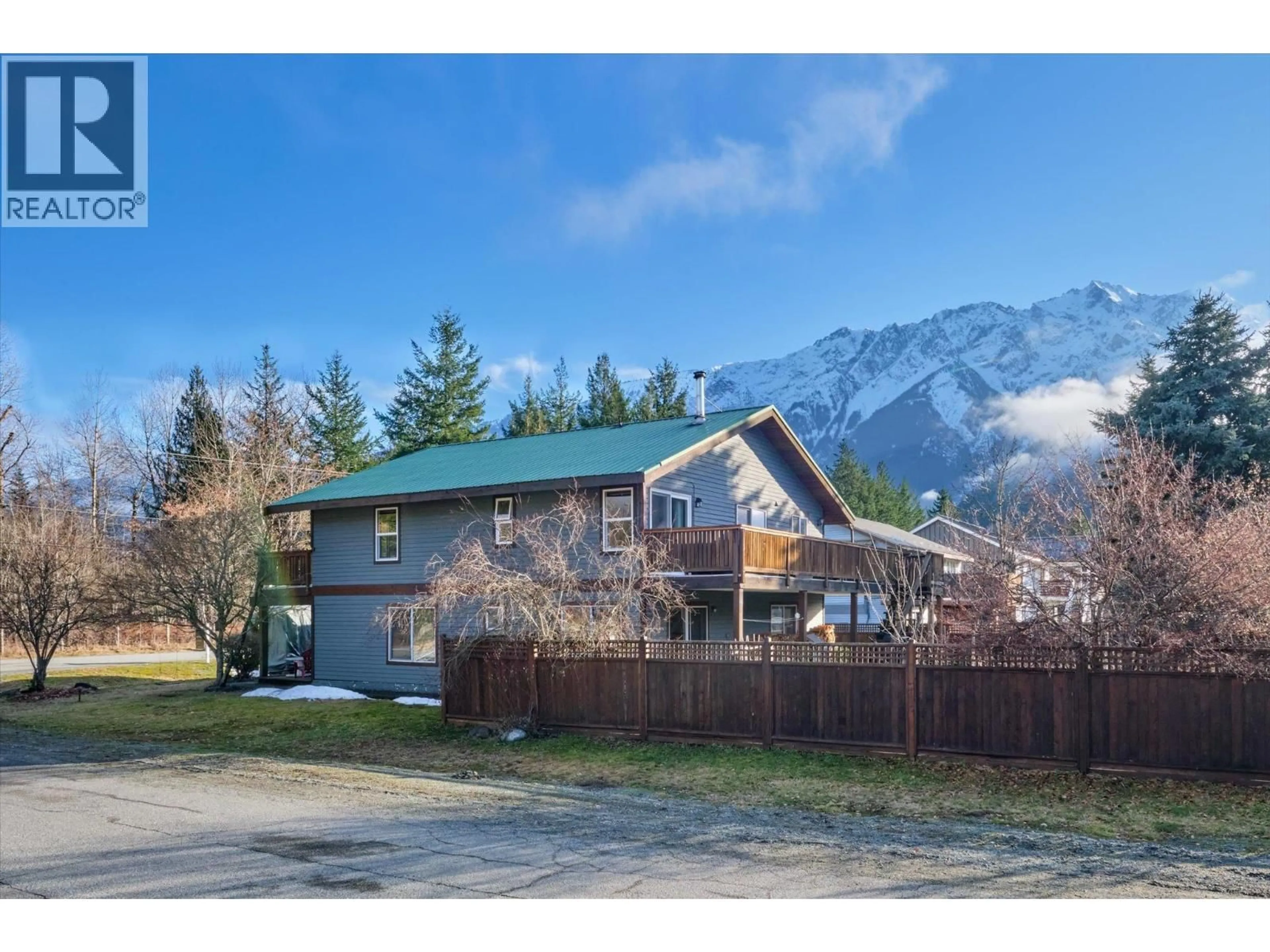 A pic from outside/outdoor area/front of a property/back of a property/a pic from drone, mountain view for 7407 HARROW ROAD, Pemberton British Columbia V0N2L0