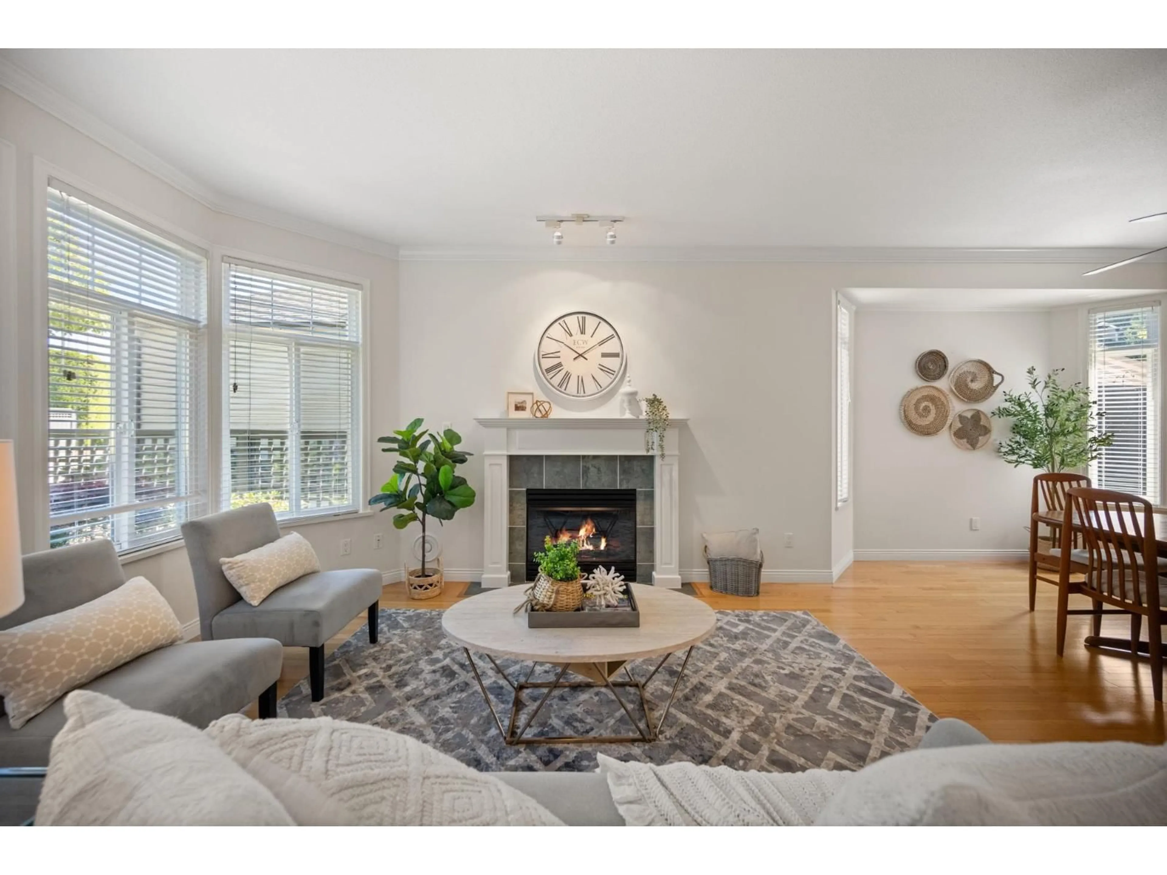 Living room with furniture, unknown for 71 - 14909 32 AVENUE, Surrey British Columbia V4P1A4