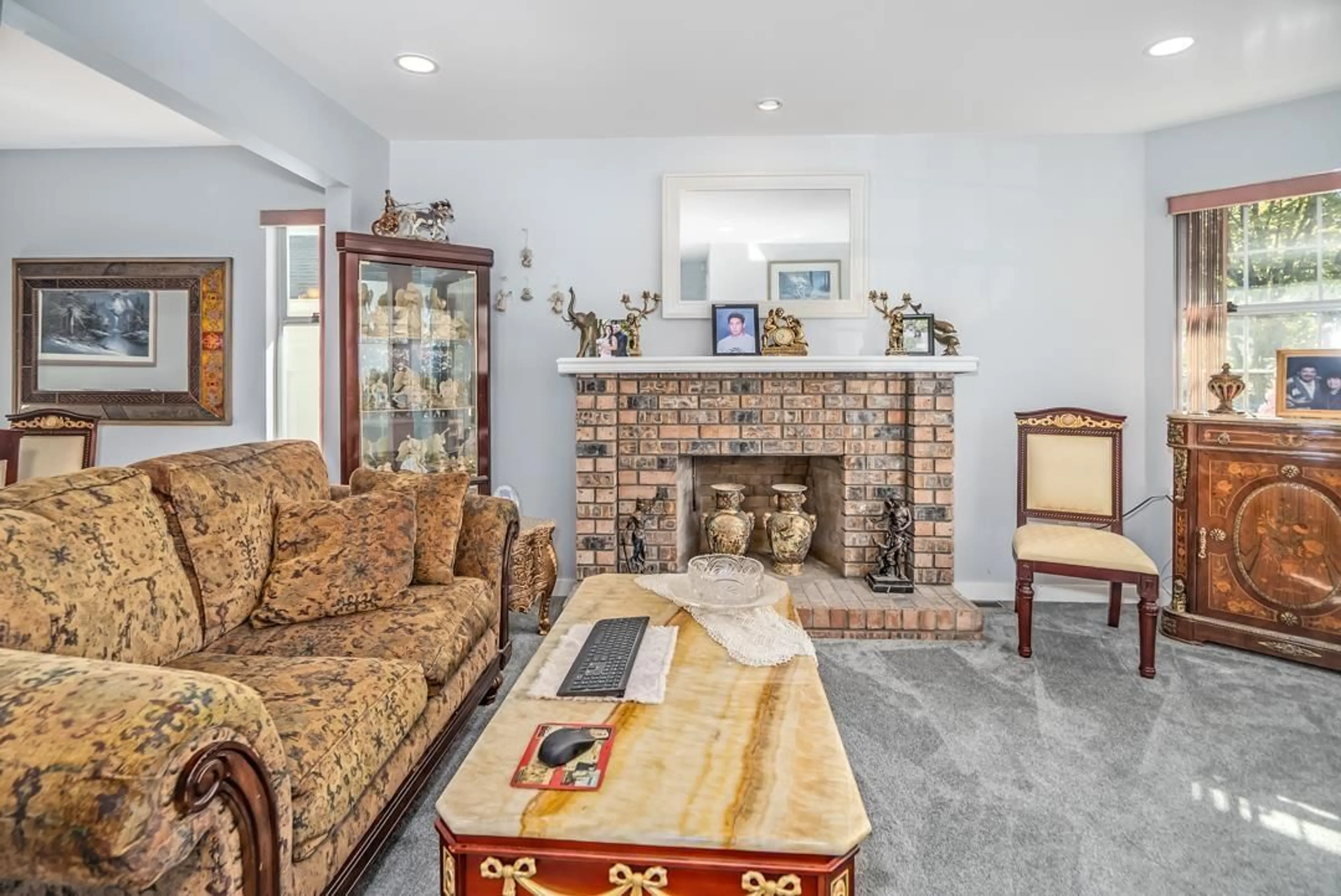 Living room with furniture, ceramic/tile floor for 15719 91A AVENUE, Surrey British Columbia V4N2X3