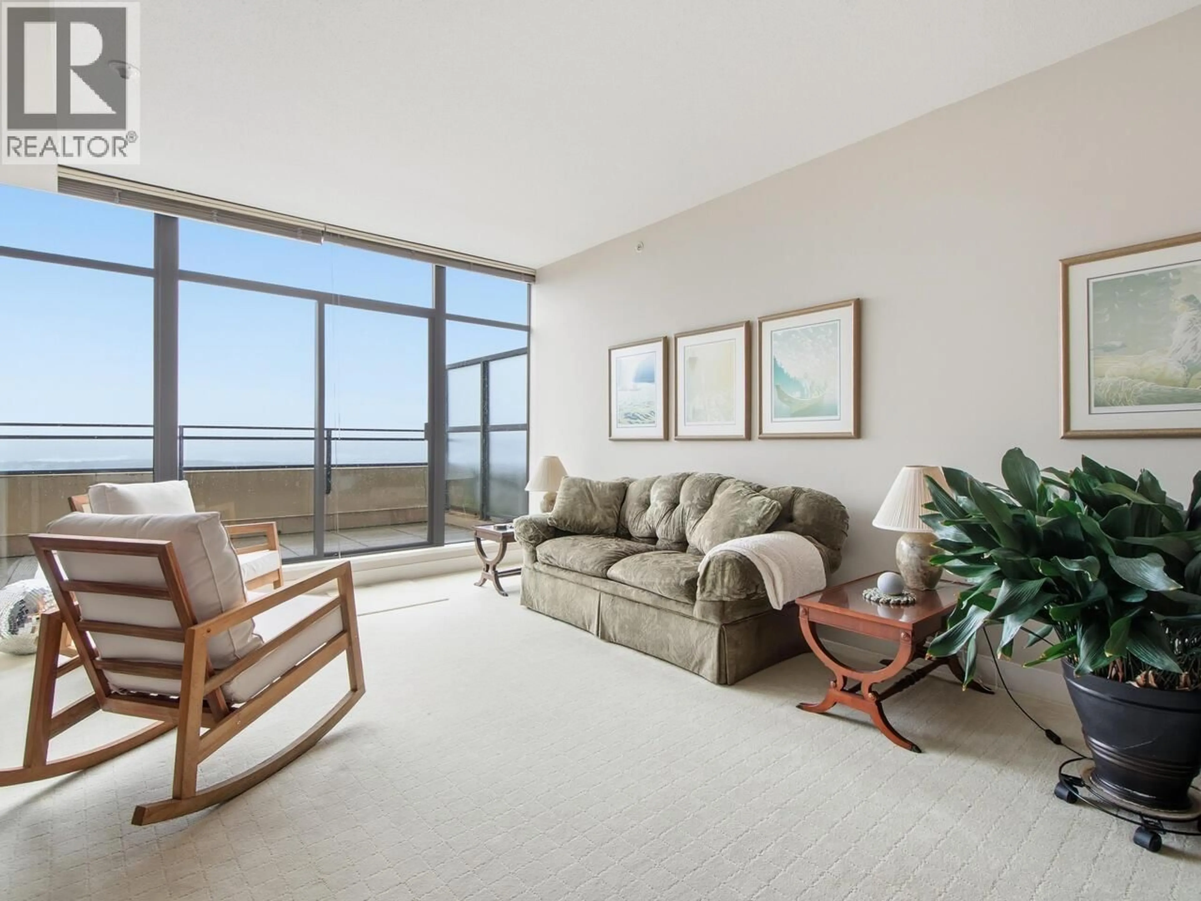 Living room with furniture, unknown for 900 - 9300 UNIVERSITY CRESCENT, Burnaby British Columbia V5A4X9