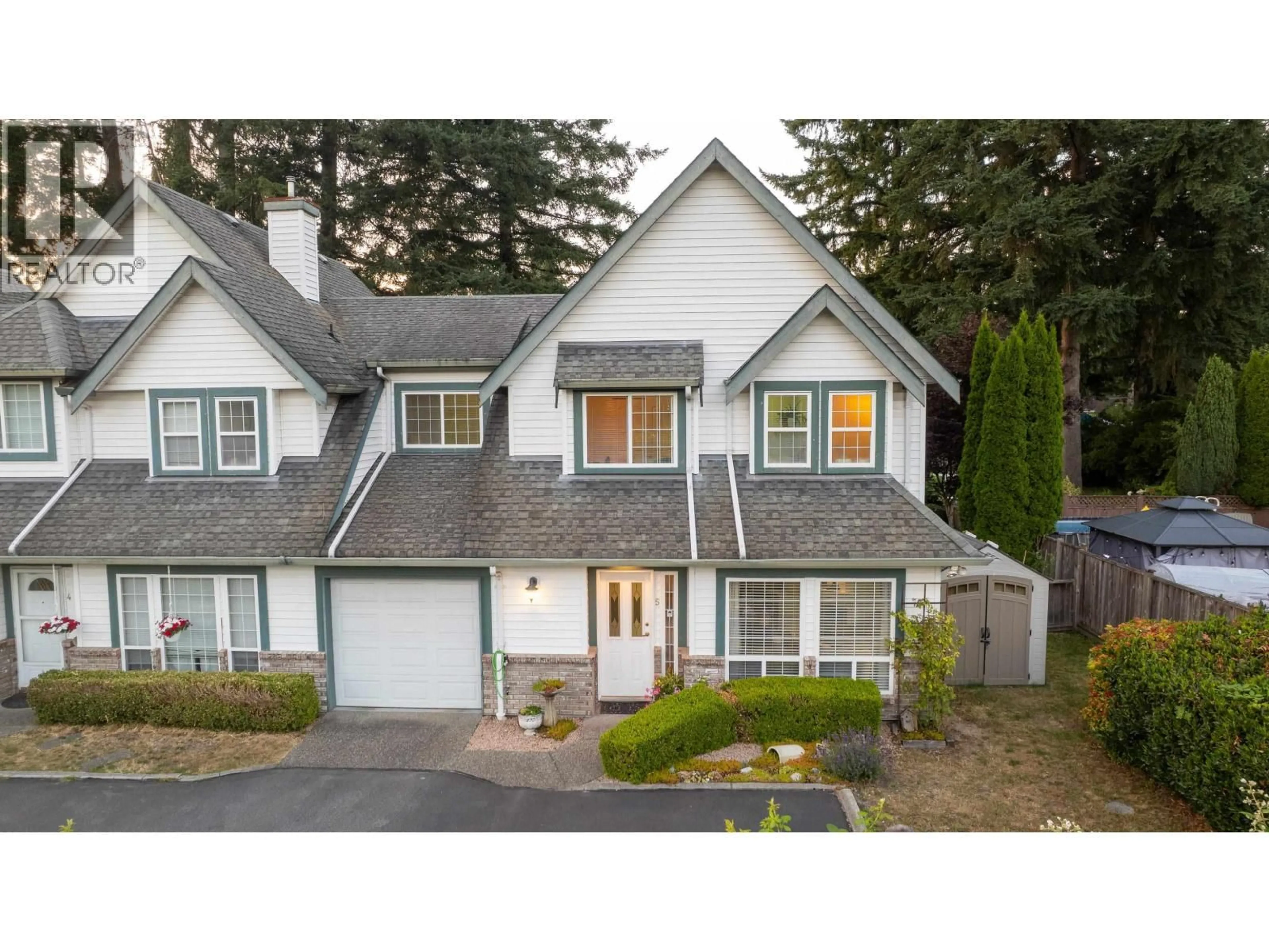 A pic from outside/outdoor area/front of a property/back of a property/a pic from drone, street for 5 - 12070 216 STREET, Maple Ridge British Columbia V2X5J3