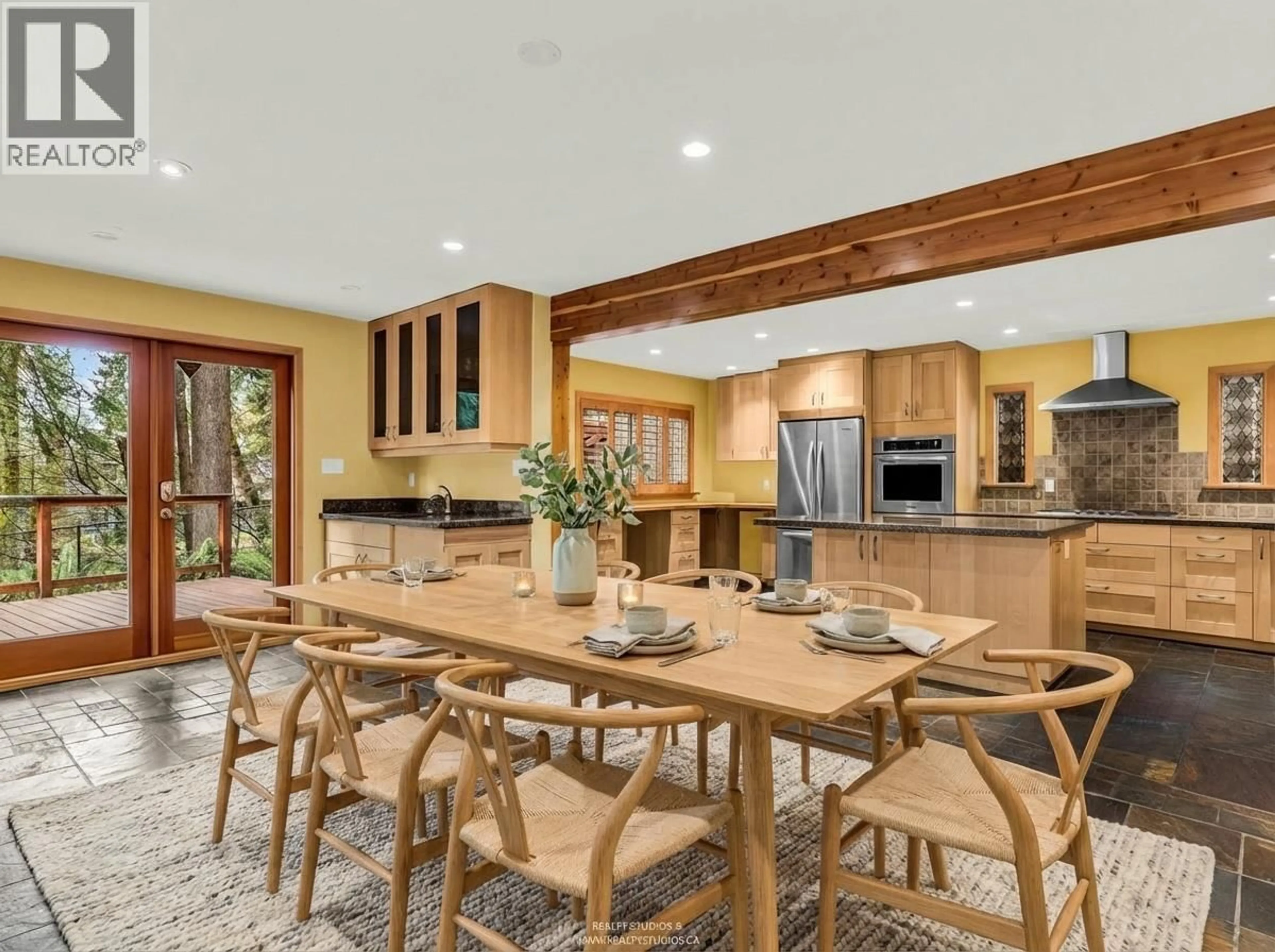 Open concept kitchen, unknown for 3859 CALDER AVENUE, North Vancouver British Columbia V7N3S4