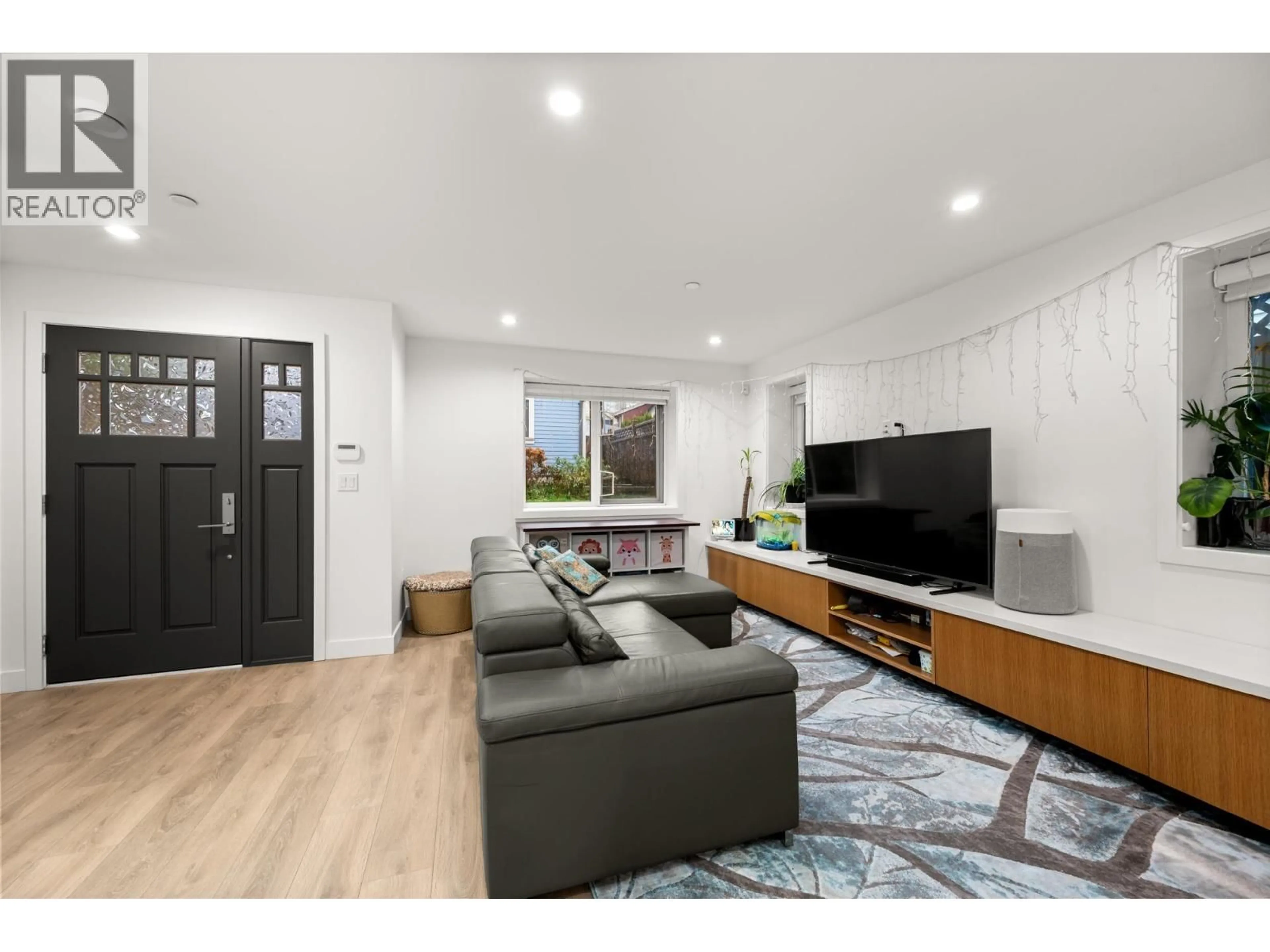 Living room with furniture, unknown for 1452 20TH AVENUE, Vancouver British Columbia V5N2K6