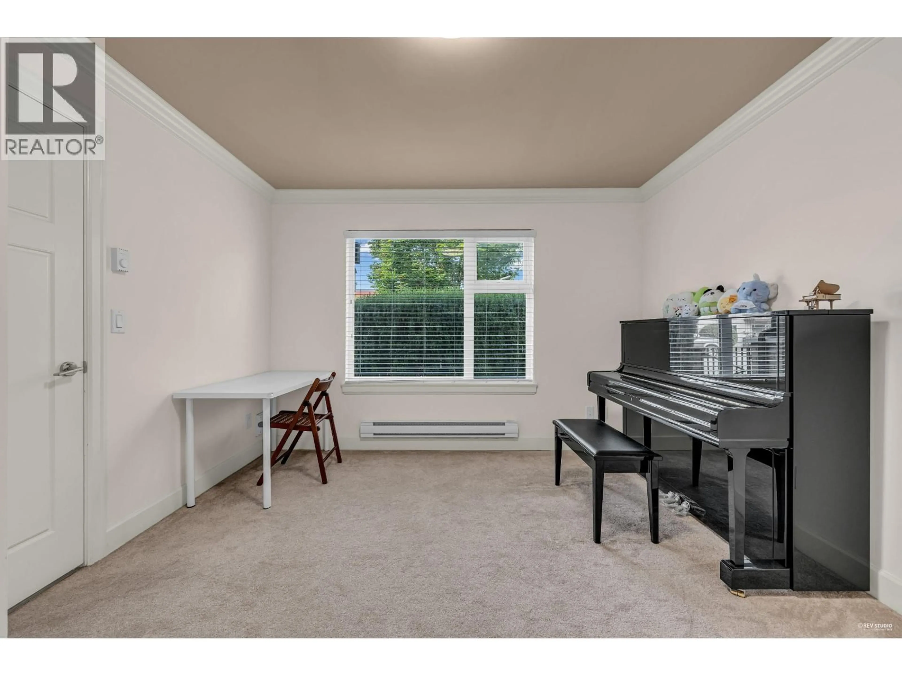 A pic of a room for 1 - 4766 55B STREET, Delta British Columbia V4K3B7