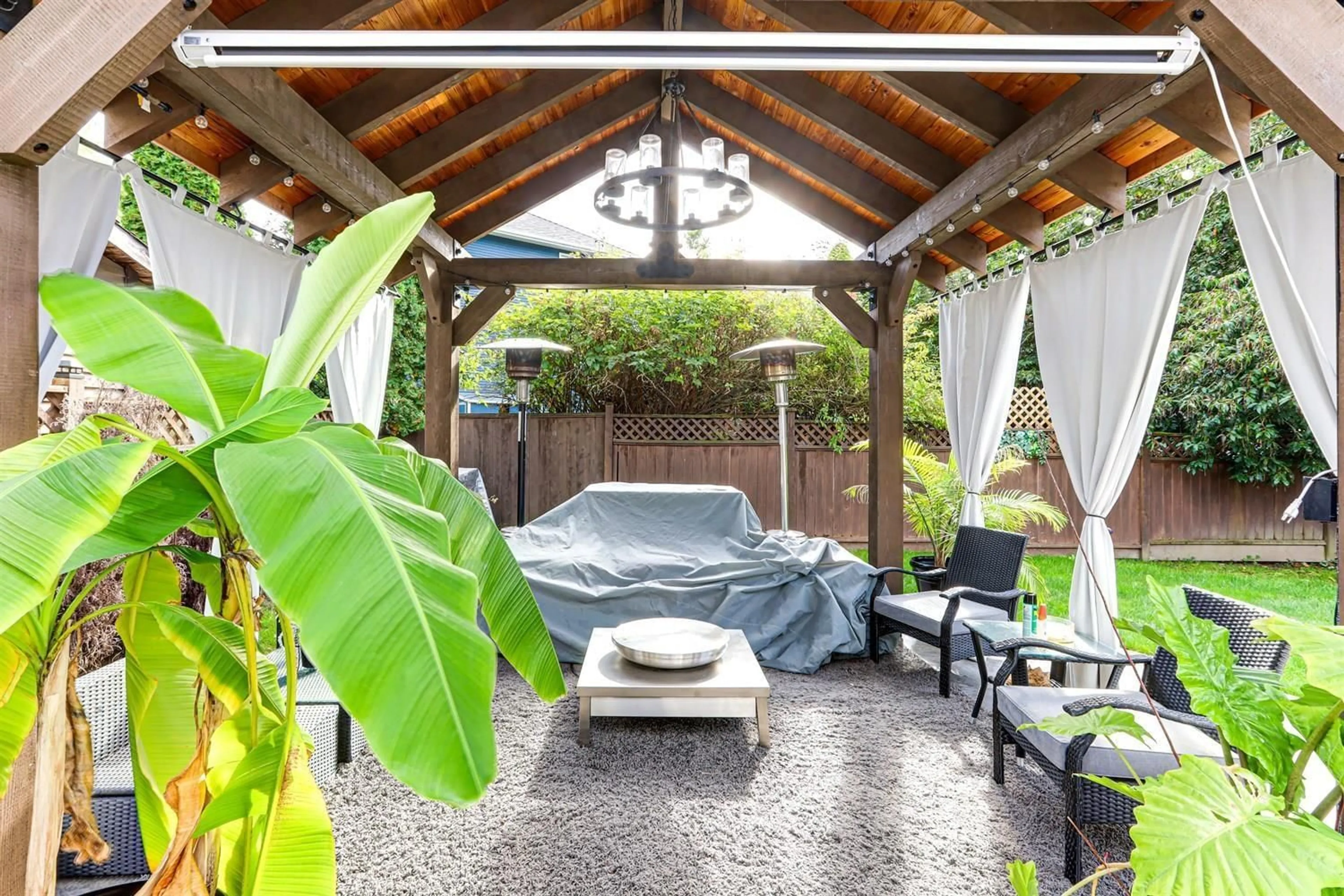 Patio, street for 18260 69 AVENUE, Surrey British Columbia V3S9H5