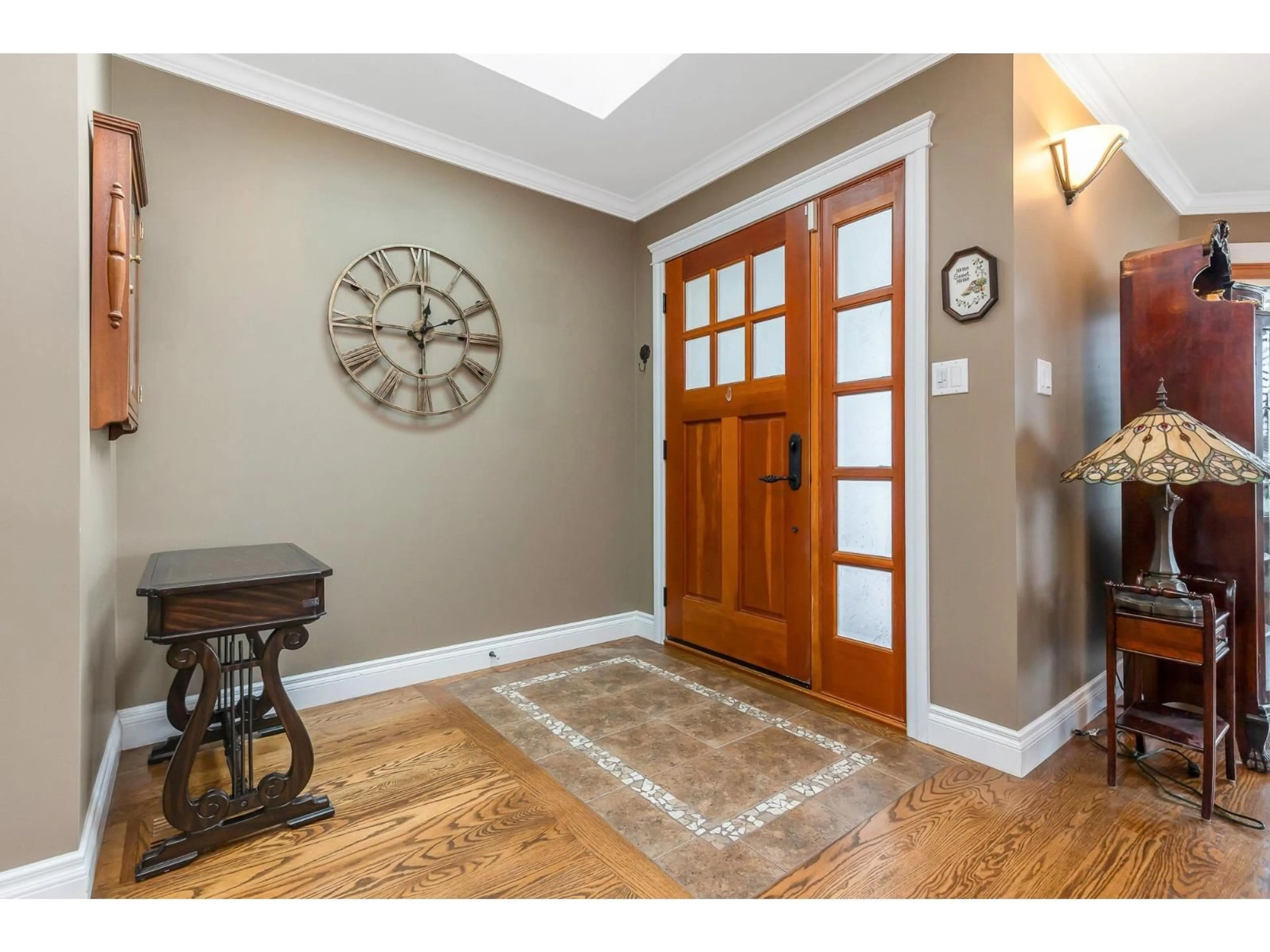 Indoor entryway for 6789 HENRY STREET, Chilliwack British Columbia V2R2W1