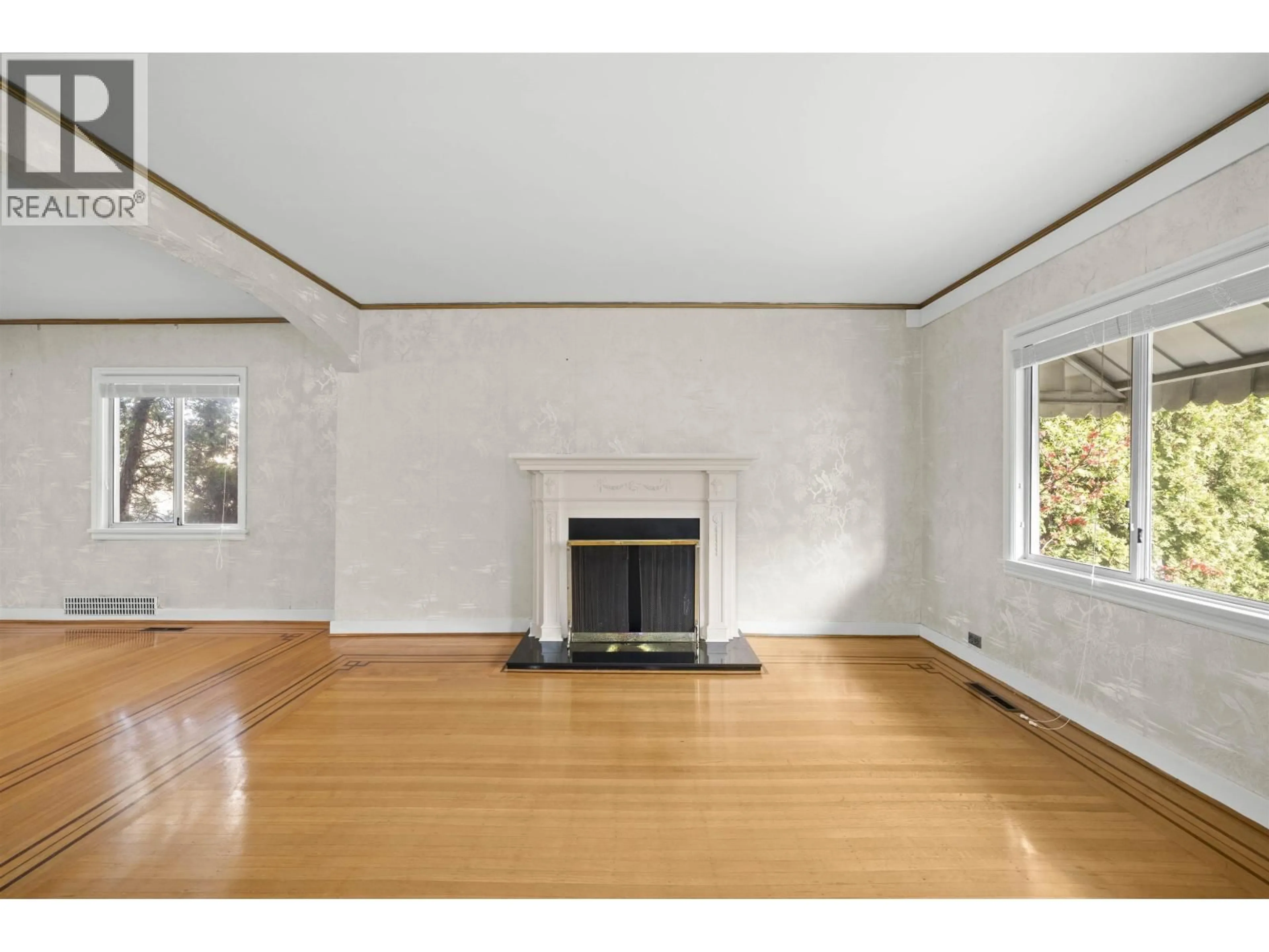 A pic of a room for 555 19TH AVENUE, Vancouver British Columbia V5Z1W8