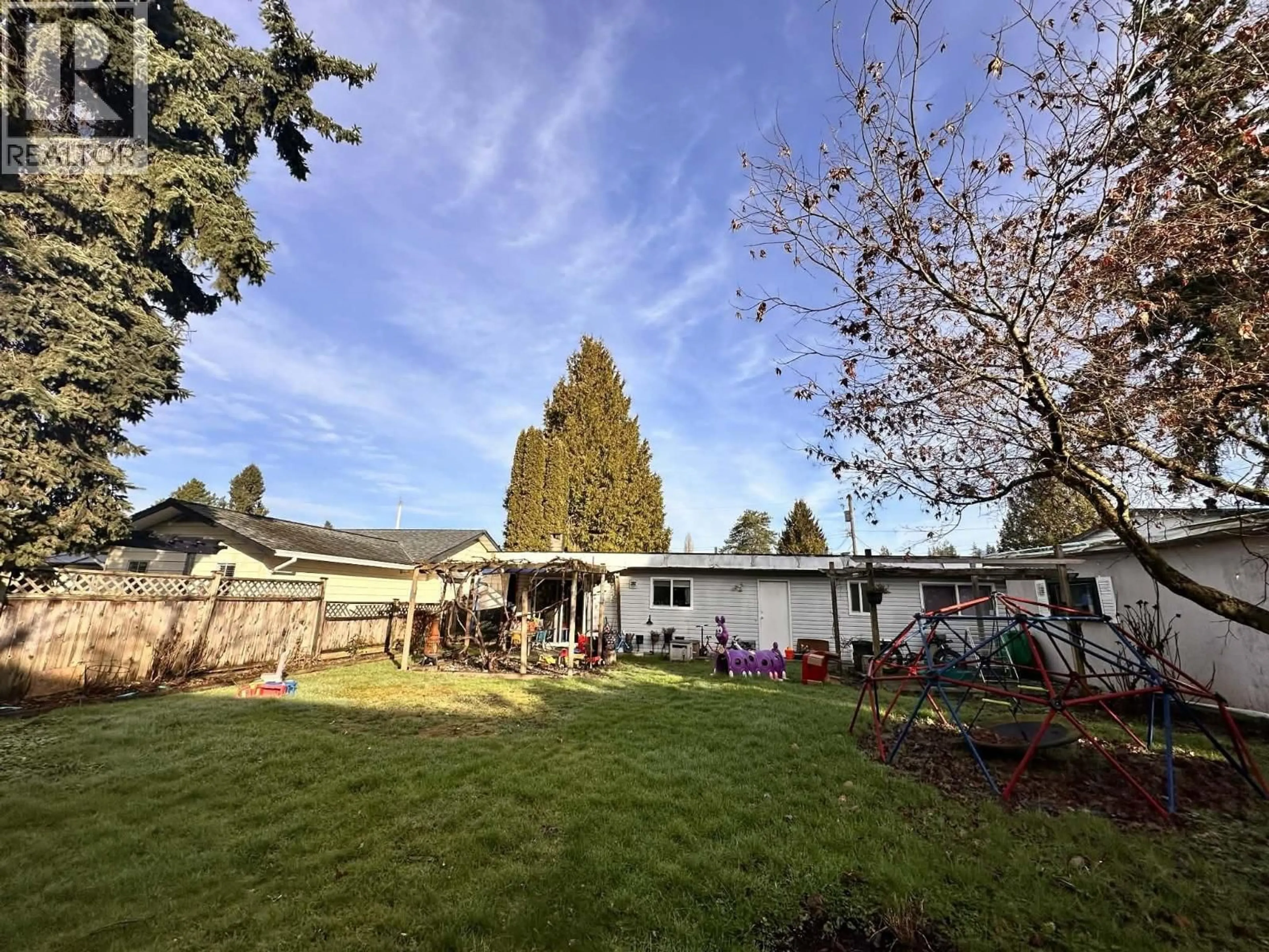 A pic from outside/outdoor area/front of a property/back of a property/a pic from drone, unknown for 22670 BROWN AVENUE, Maple Ridge British Columbia V2X3R5