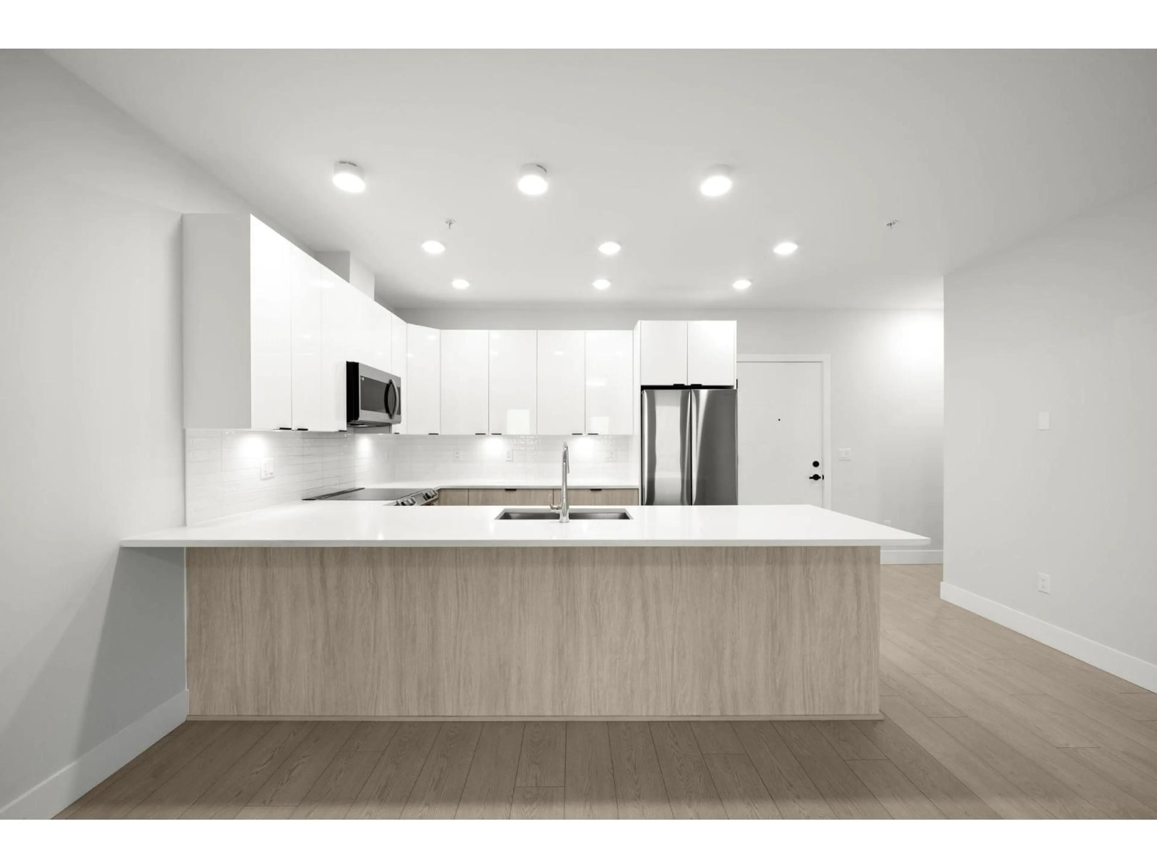 Open concept kitchen, unknown for 520 - 20360 LOGAN AVENUE, Langley British Columbia V3A0P5