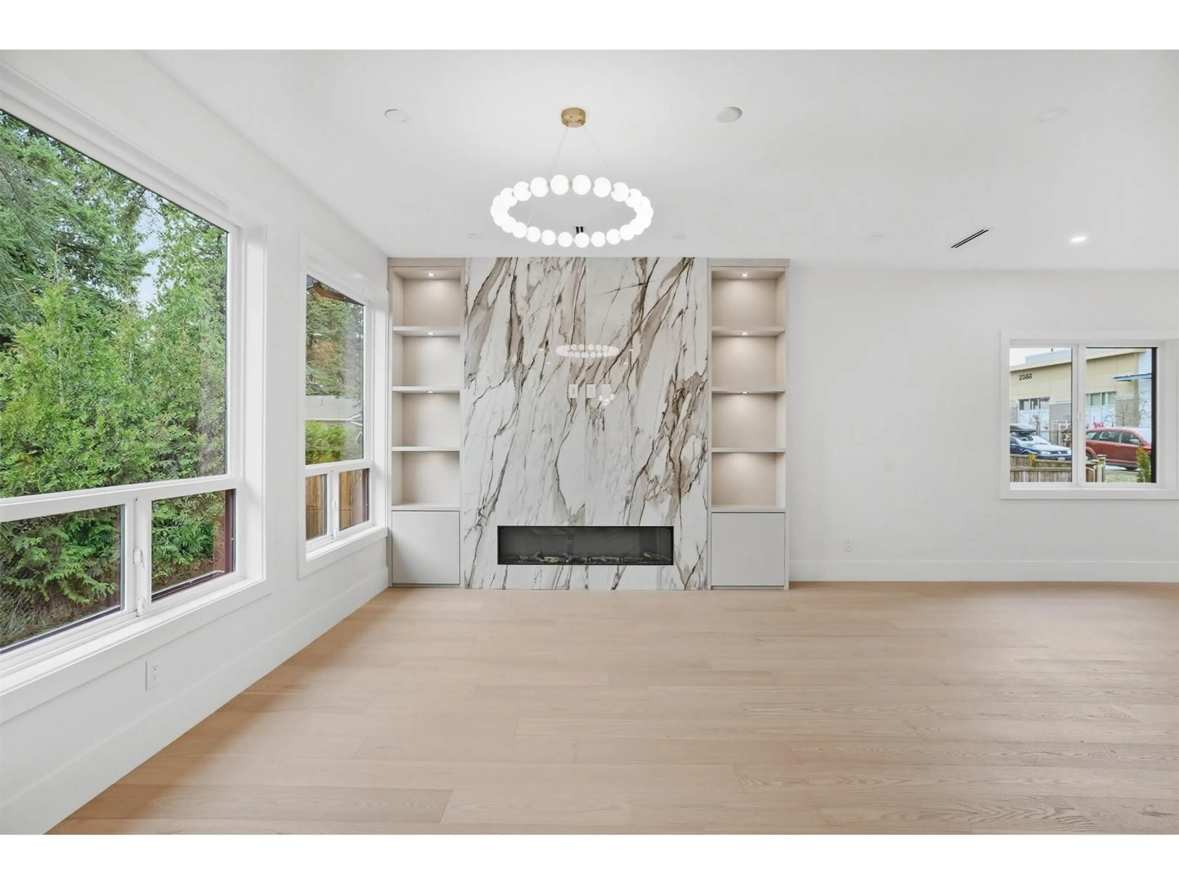 Indoor foyer for 15630 23A AVENUE, Surrey British Columbia V0V0V0