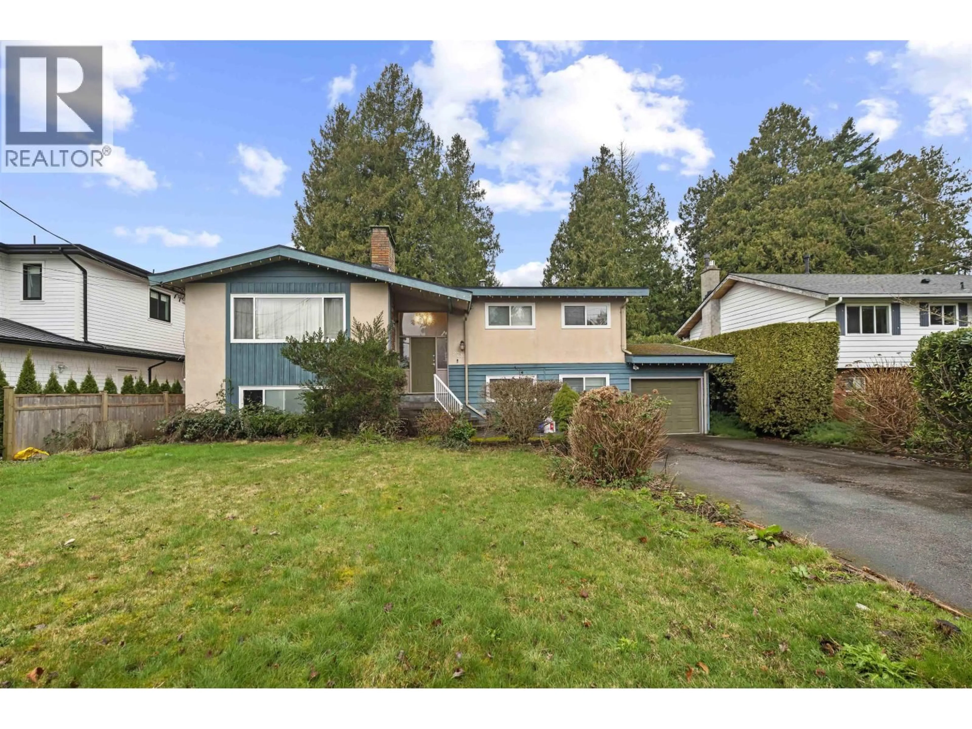 Home with vinyl exterior material, street for 273 52A STREET, Delta British Columbia V4M2Z7