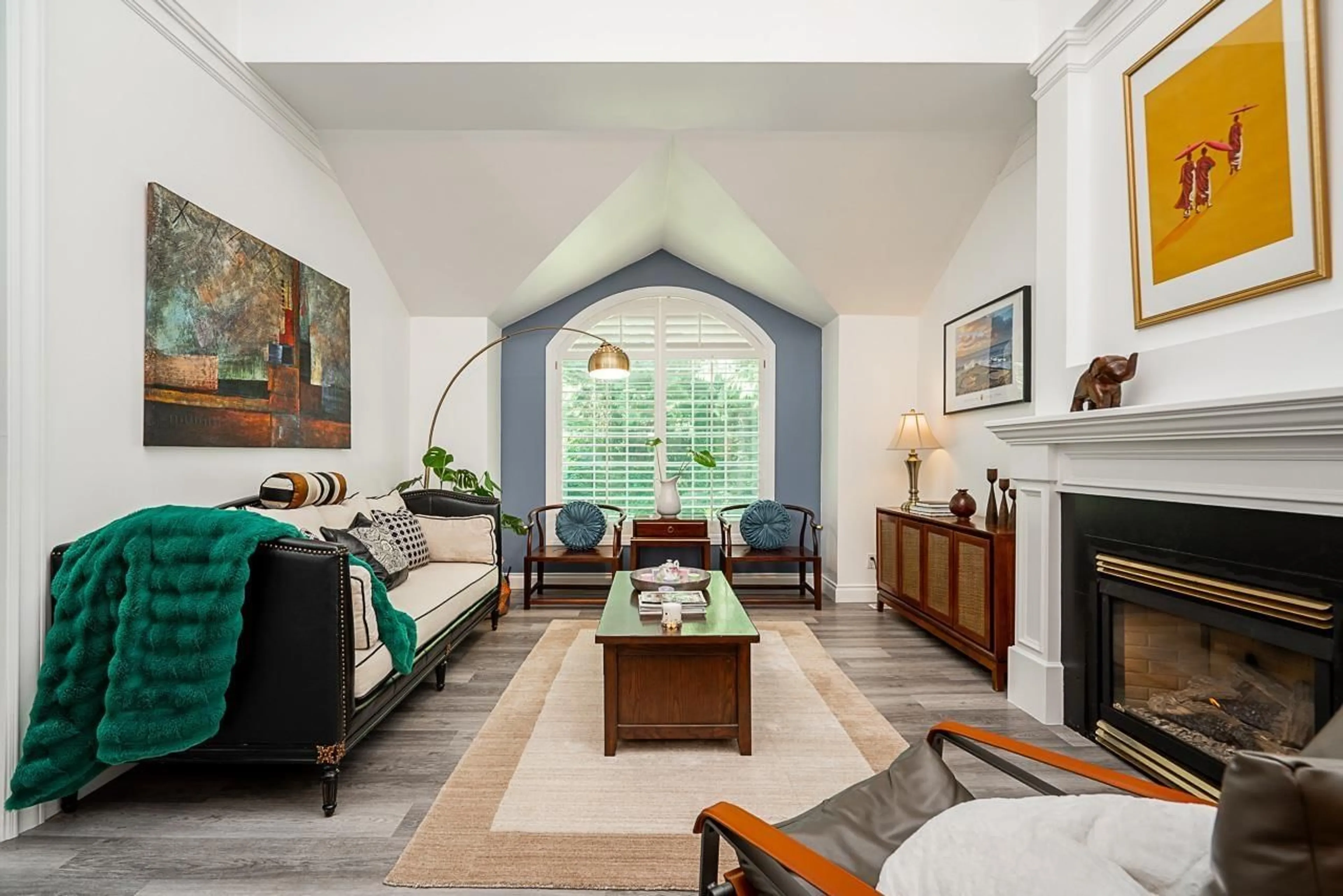 Living room with furniture, unknown for 13774 CRESCENT ROAD, Surrey British Columbia V4P1K8