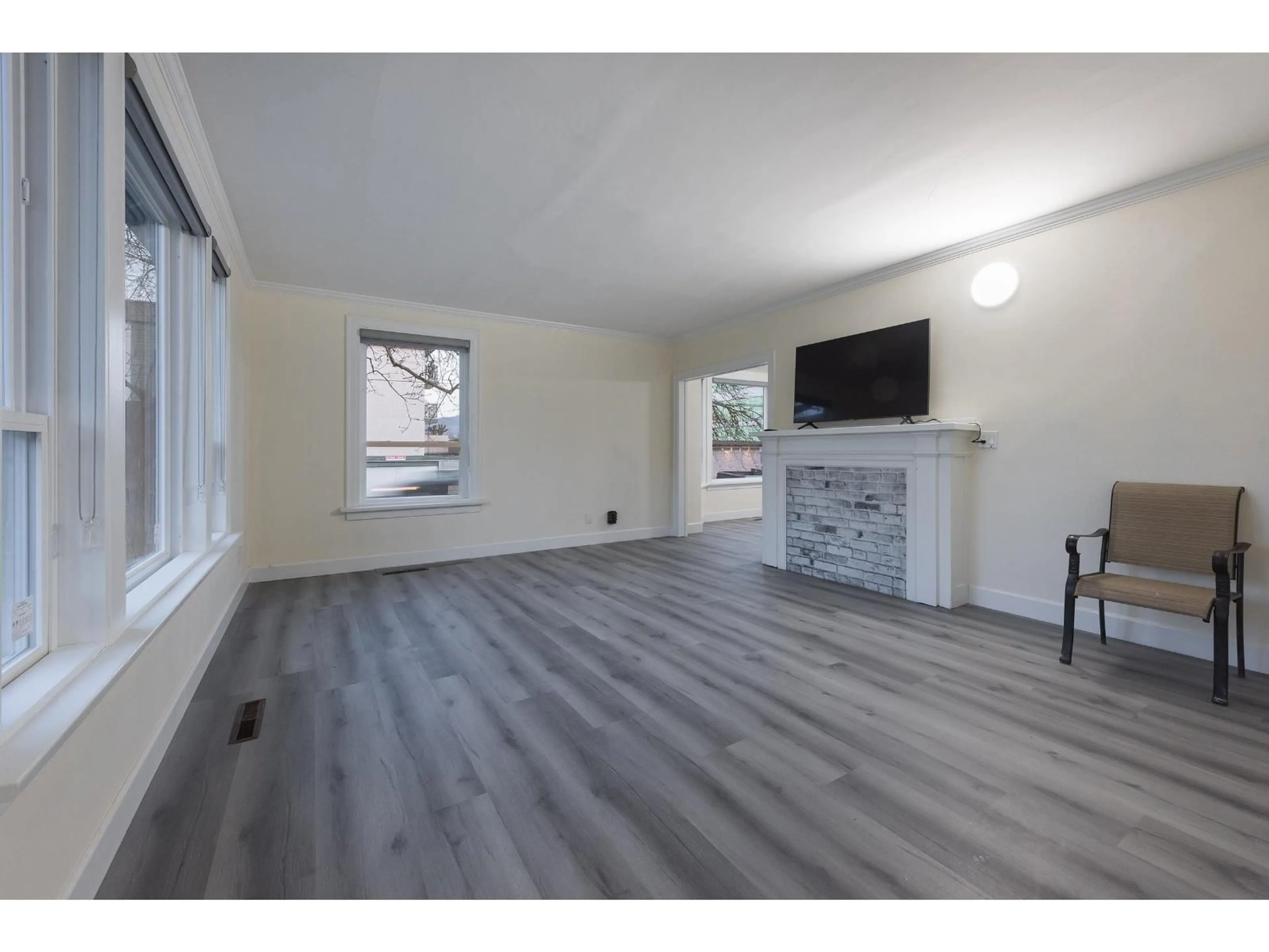 A pic of a room for 45726 SPADINA AVENUE, Chilliwack British Columbia V2P1T7