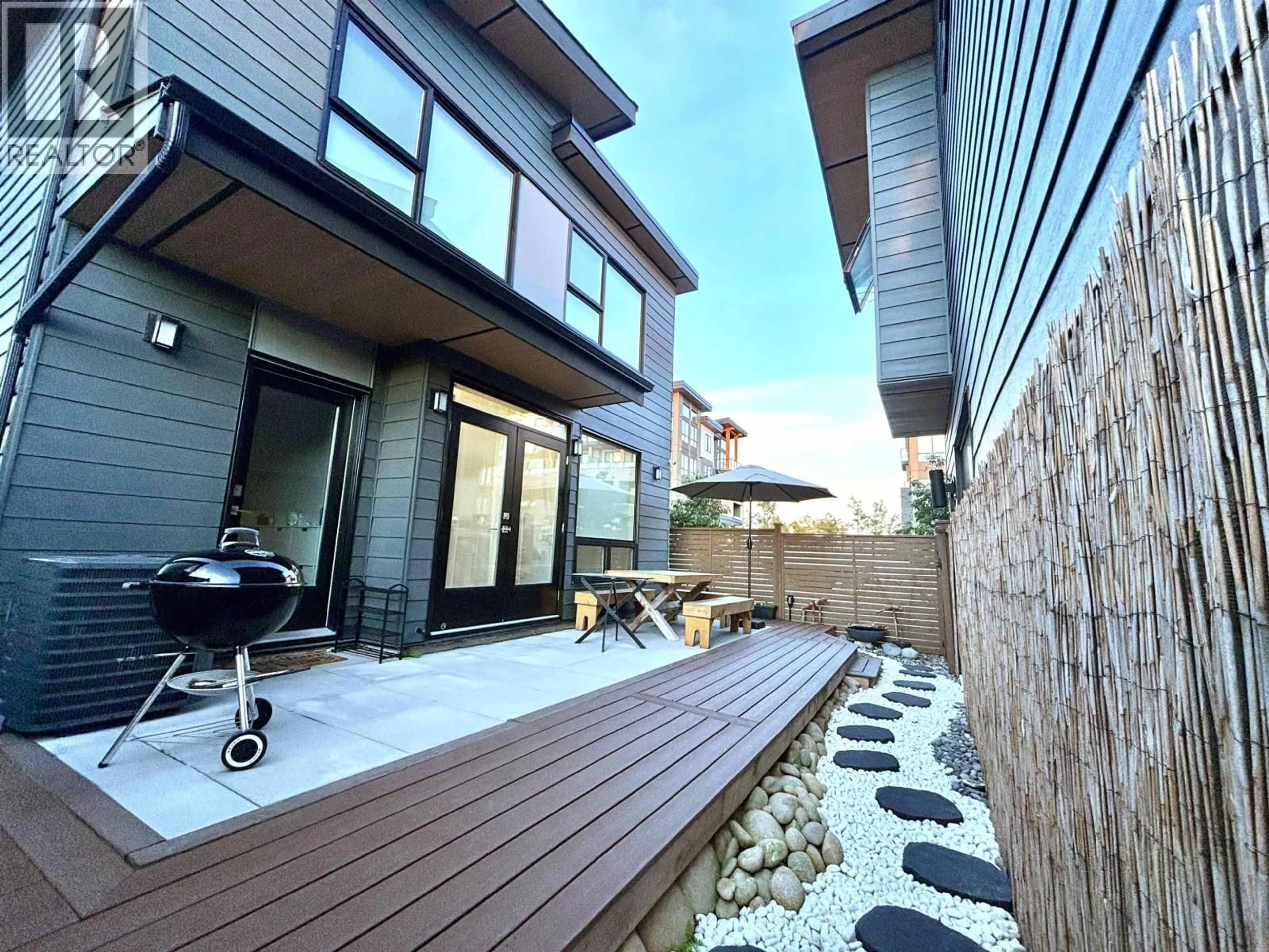 Patio, street for 4766 SPRUCE WAY, Tsawwassen British Columbia V4M0A8