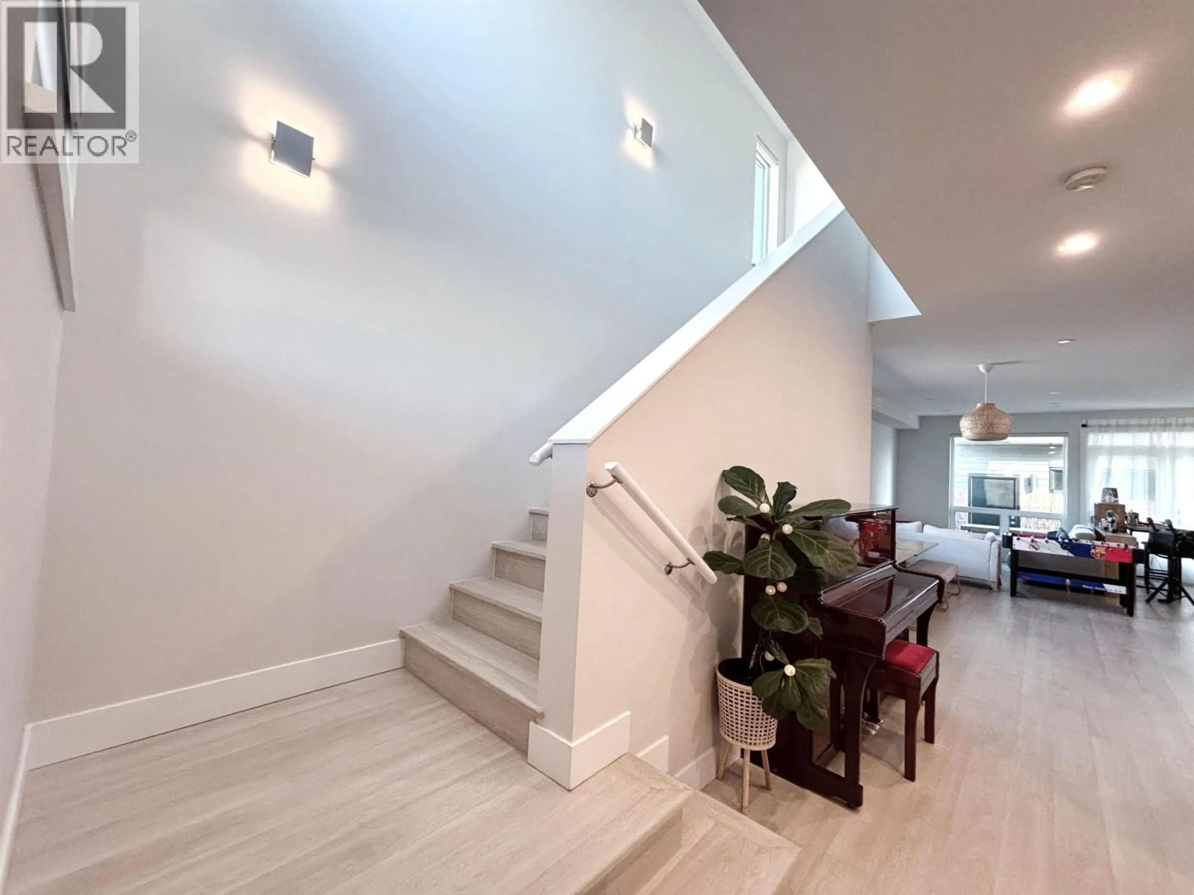 Unknown for 4766 SPRUCE WAY, Tsawwassen British Columbia V4M0A8