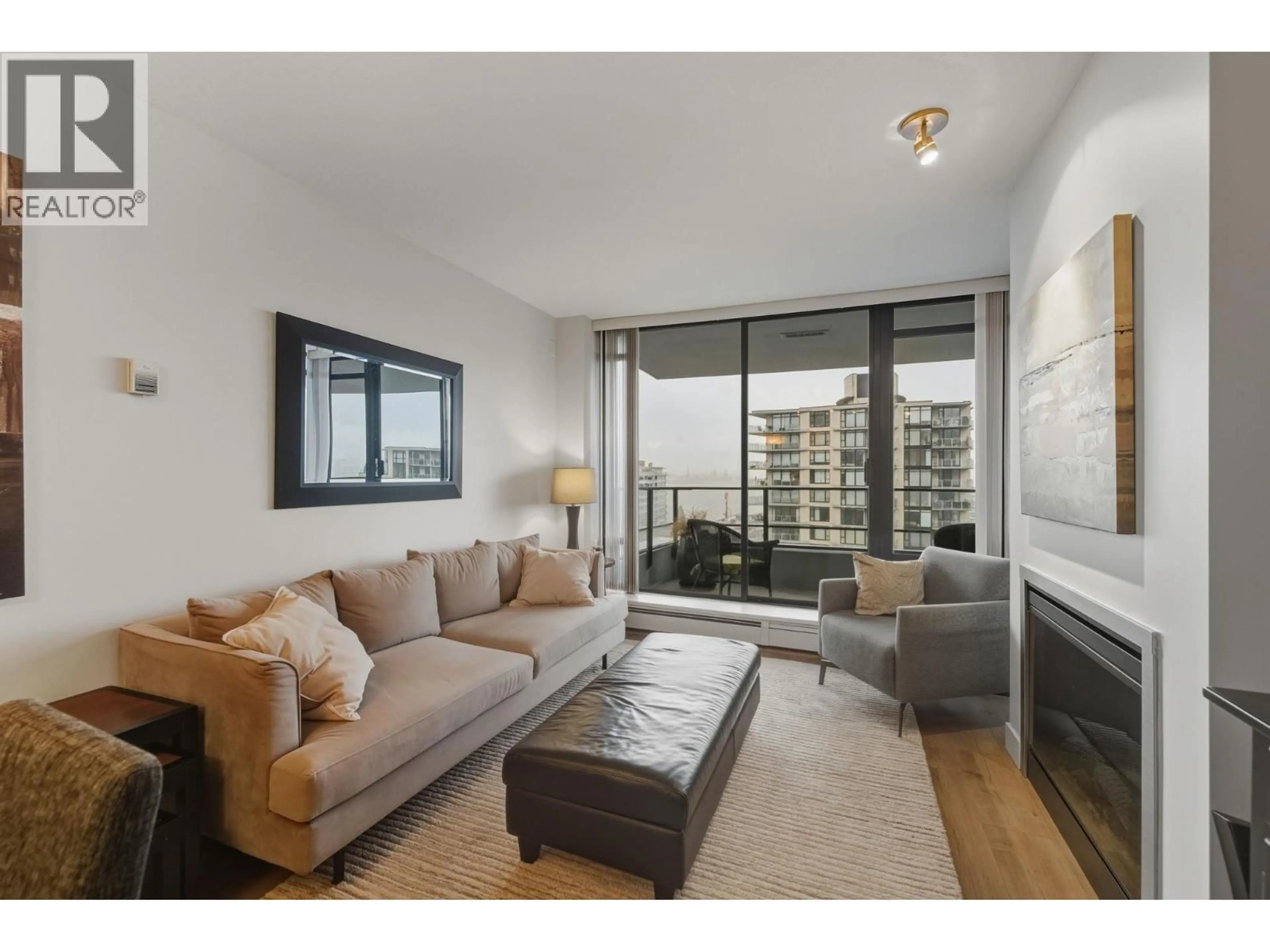 Living room with furniture, unknown for 1102 - 151 2ND STREET, North Vancouver British Columbia V7M3P1