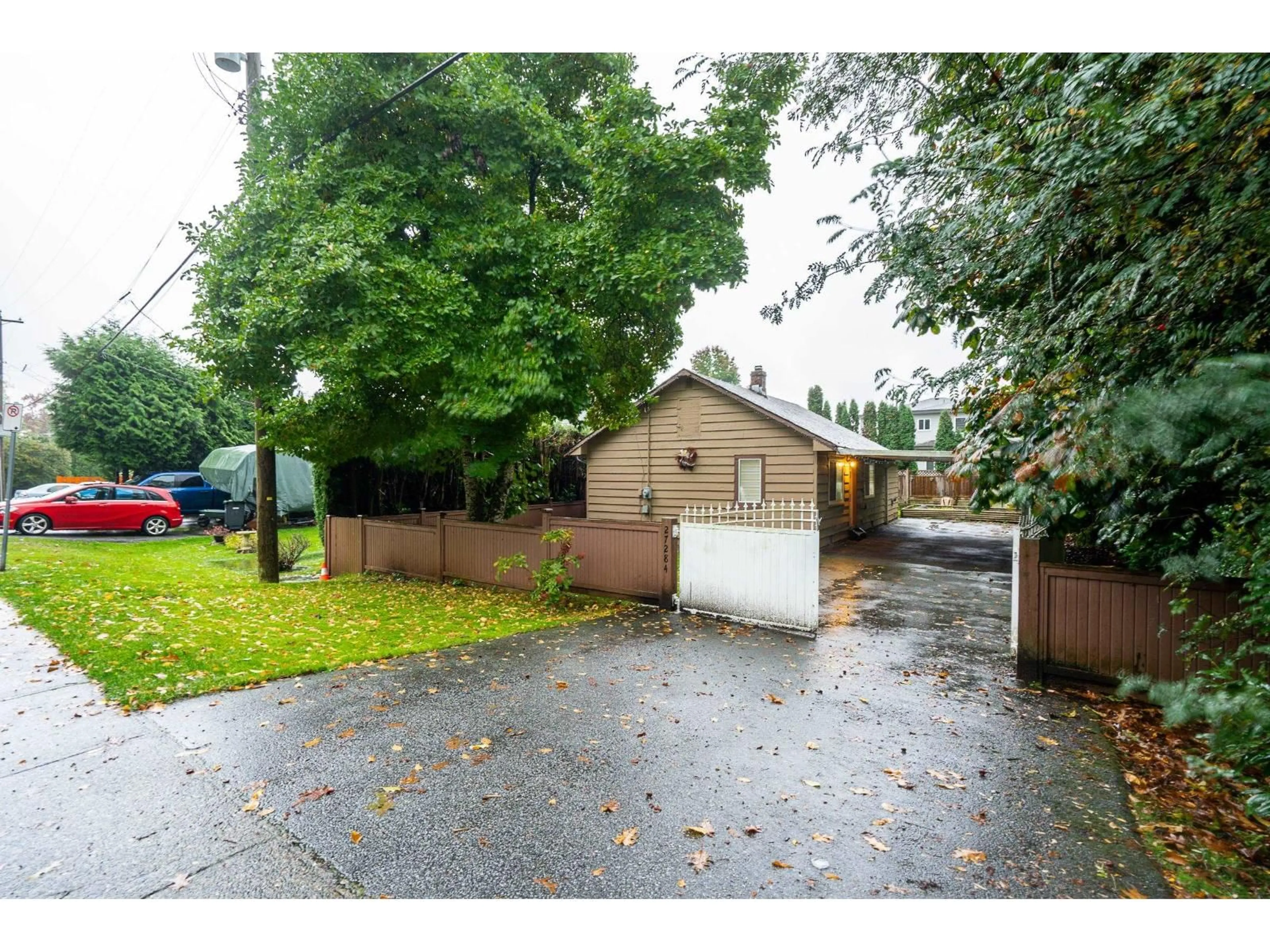 A pic from outside/outdoor area/front of a property/back of a property/a pic from drone, street for 27284 30 AVENUE, Langley British Columbia V4W3J6