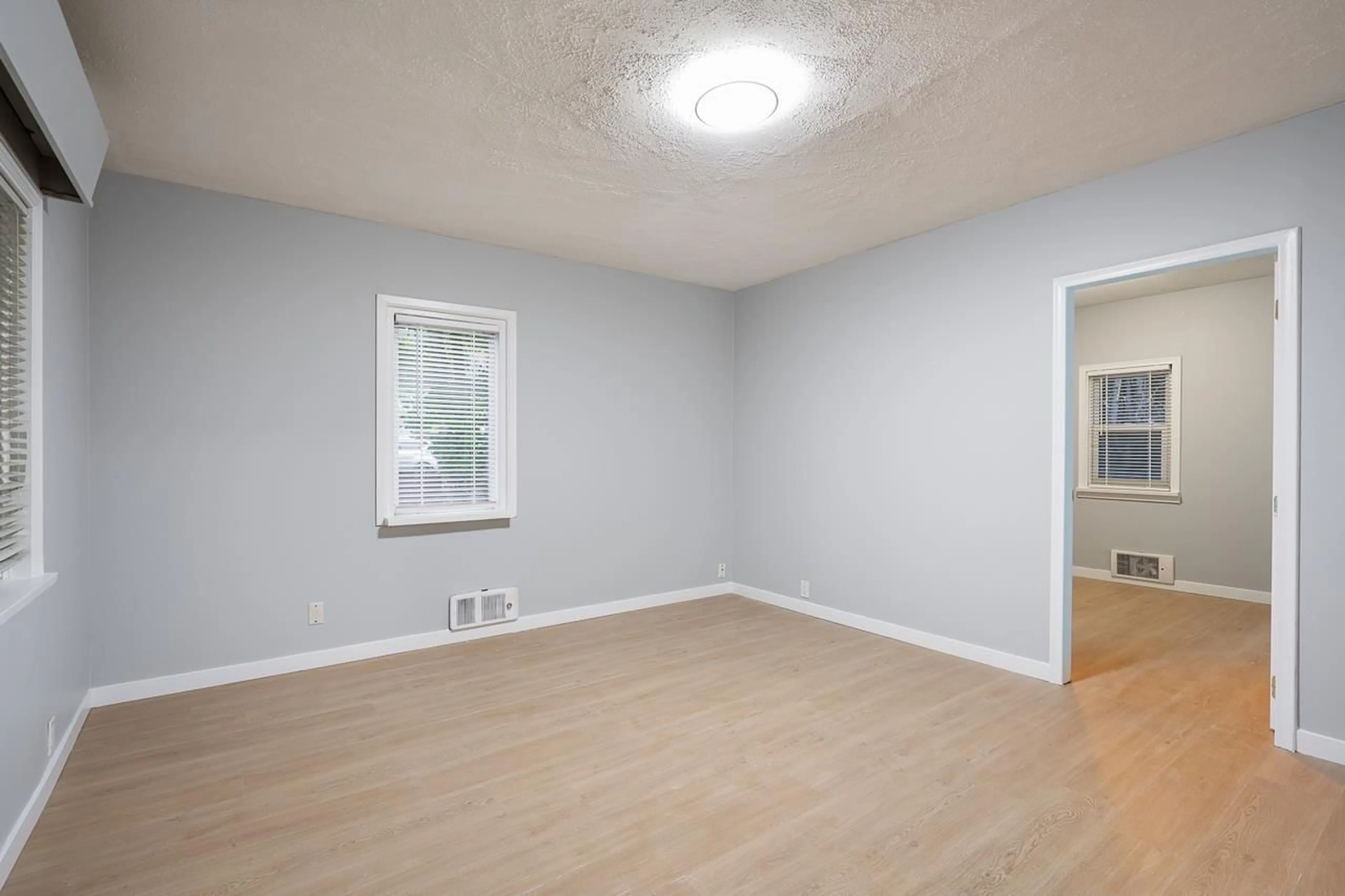 A pic of a room for 27284 30 AVENUE, Langley British Columbia V4W3J6