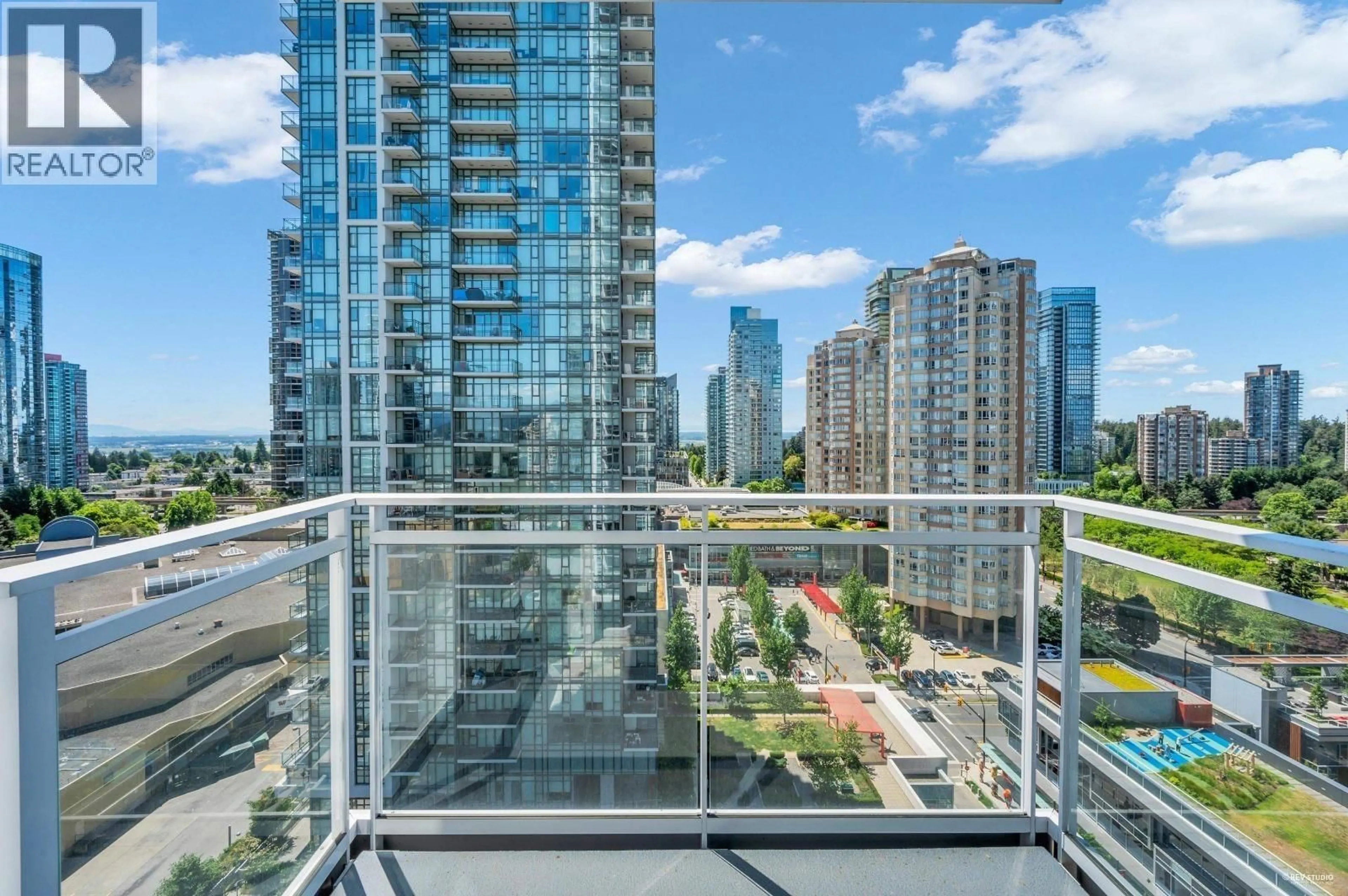 Balcony in the apartment, city buildings view from balcony for 1903 - 4670 ASSEMBLY WAY, Burnaby British Columbia V5H0H3