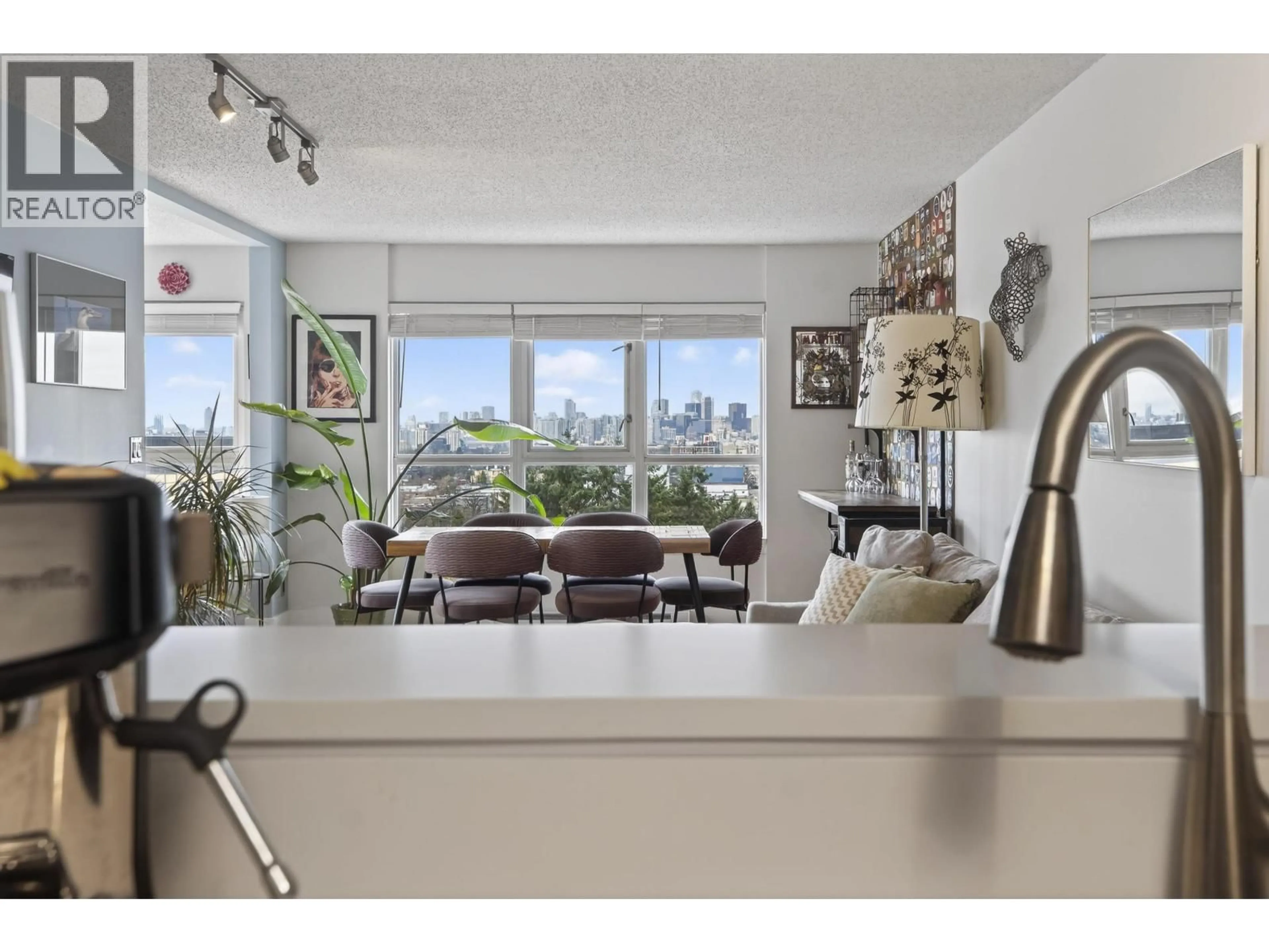 Open concept kitchen, unknown for 803 - 1833 FRANCES STREET, Vancouver British Columbia V5L1Z8